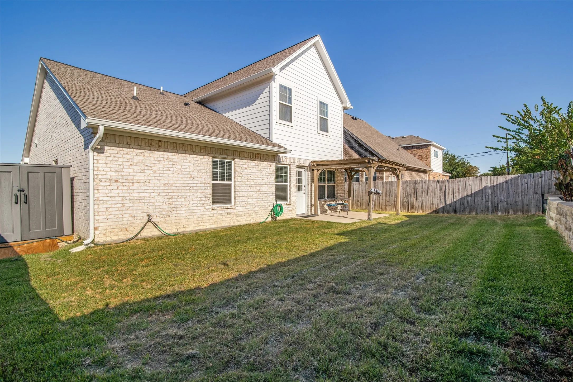 Single Family Residence For Sale in Kaufman County , 105 Mitchell Circle, Terrell, Texas 75160, 3 Bedroom, 2 Bathroom, 2 Garage spaces, 1,893 Sqft, built in 2021, mls#21385164, Real Estate Agent in Terrell, Homes For Sale in Kaufman county, Homes For Sale in Terrell, Realtor in Terrell Texas, Real Estate Brokerage Independent Realty Texas, Luminita Cordes Realtor