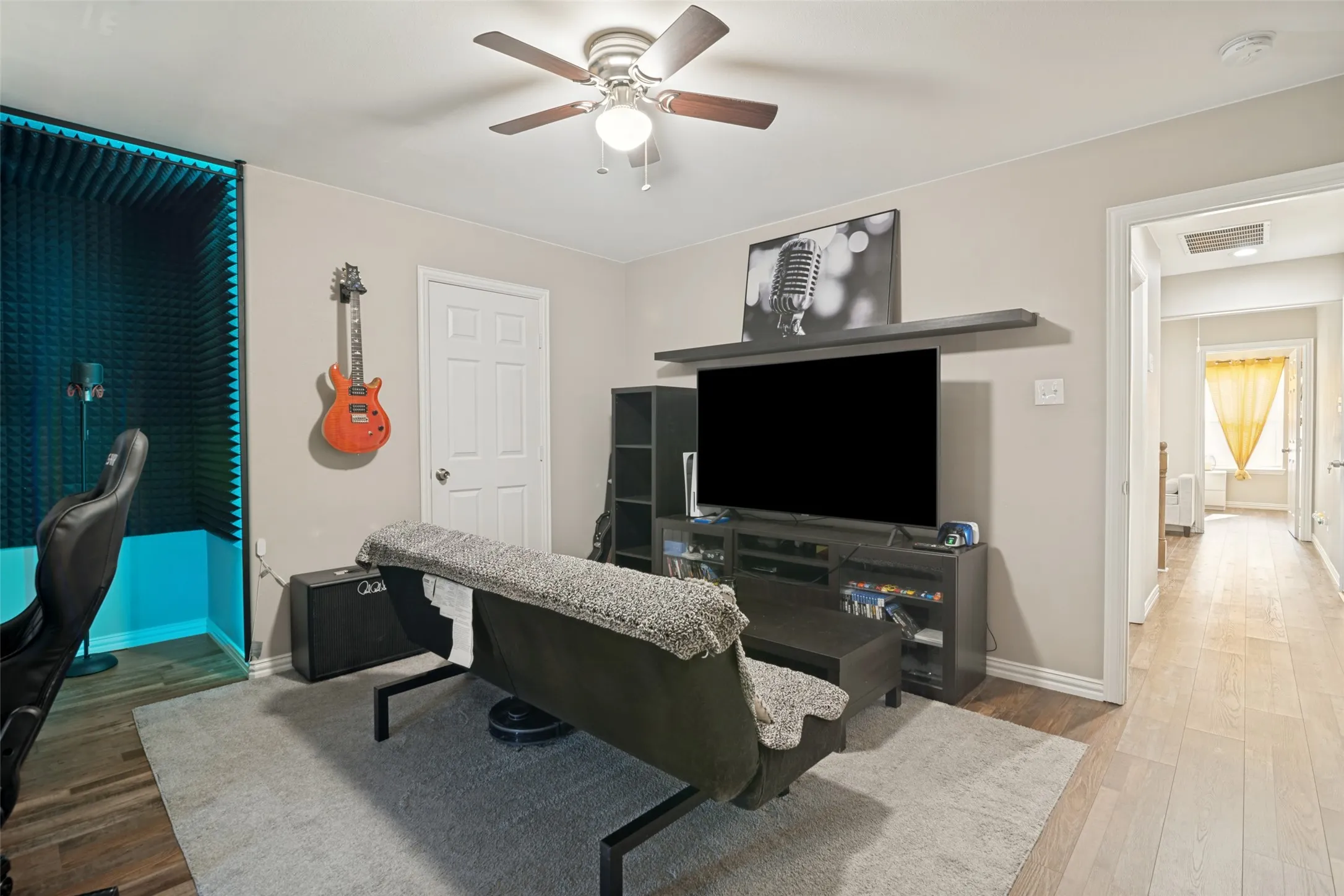 Single Family Residence For Sale in Kaufman County , 105 Mitchell Circle, Terrell, Texas 75160, 3 Bedroom, 2 Bathroom, 2 Garage spaces, 1,893 Sqft, built in 2021, mls#21385164, Real Estate Agent in Terrell, Homes For Sale in Kaufman county, Homes For Sale in Terrell, Realtor in Terrell Texas, Real Estate Brokerage Independent Realty Texas, Luminita Cordes Realtor