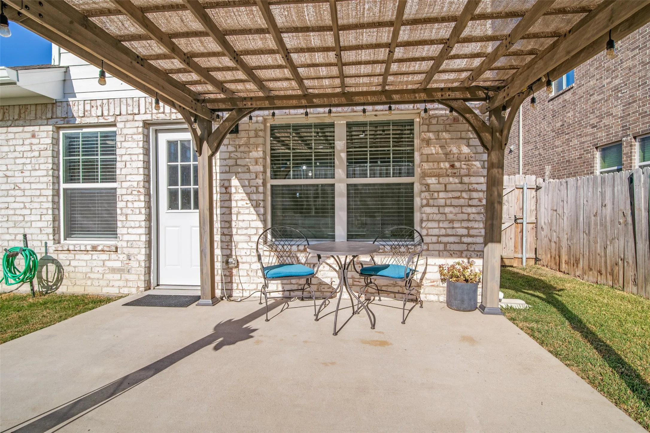 Single Family Residence For Sale in Kaufman County , 105 Mitchell Circle, Terrell, Texas 75160, 3 Bedroom, 2 Bathroom, 2 Garage spaces, 1,893 Sqft, built in 2021, mls#21385164, Real Estate Agent in Terrell, Homes For Sale in Kaufman county, Homes For Sale in Terrell, Realtor in Terrell Texas, Real Estate Brokerage Independent Realty Texas, Luminita Cordes Realtor