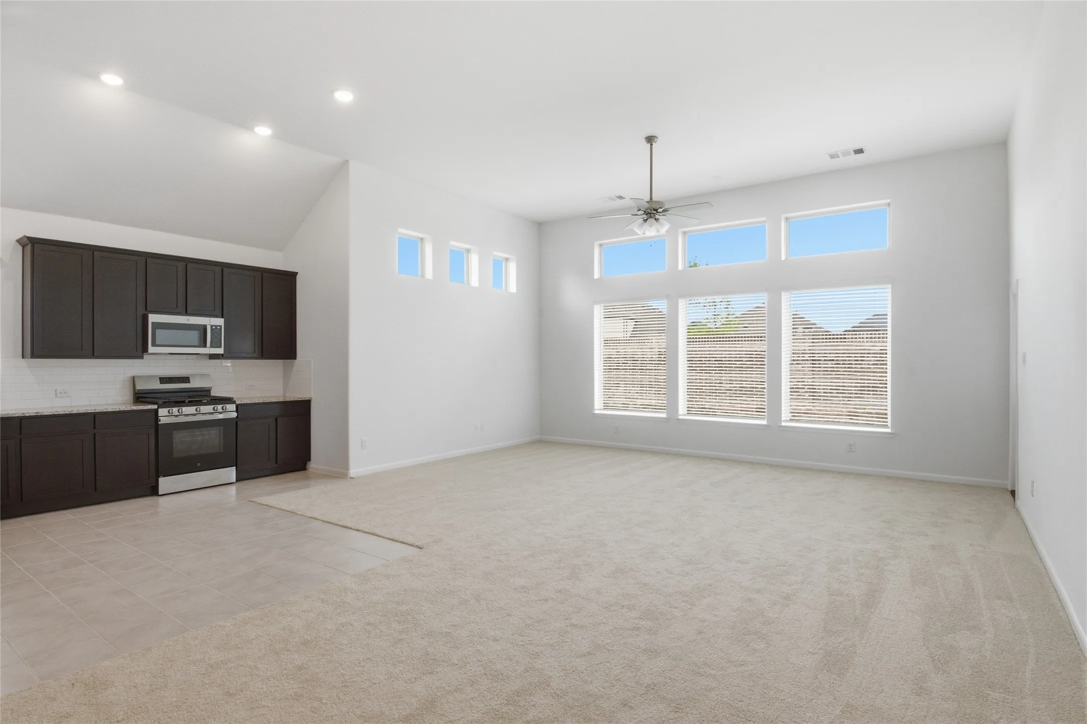 Single Family Residence For Rent in Collin County , 5108 Noland Drive, Princeton, Texas 75071, 5 Bedroom, 4 Bathroom, 2 Garage spaces, 3,550 Sqft, built in 2025, mls#21385387, Real Estate Agent in Princeton, Homes For Rent in Collin county, Homes For Rent in Princeton, Realtor in Princeton Texas, Real Estate Brokerage Independent Realty Texas, Luminita Cordes Realtor