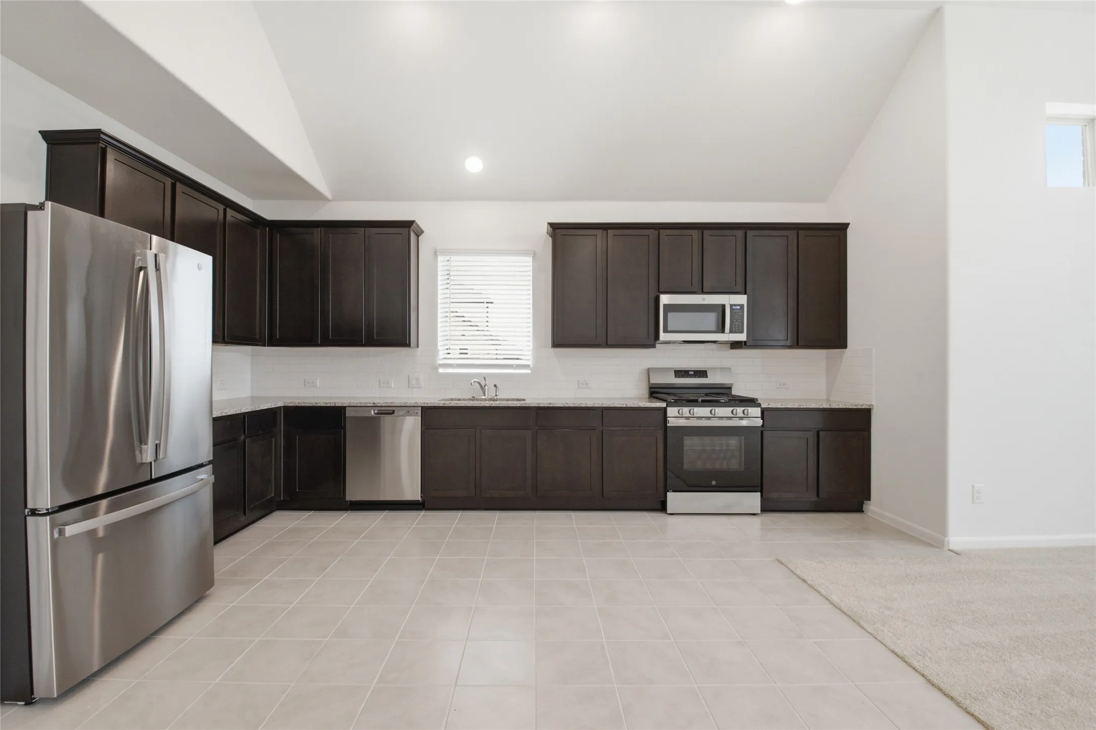 Single Family Residence For Rent in Collin County , 5108 Noland Drive, Princeton, Texas 75071, 5 Bedroom, 4 Bathroom, 2 Garage spaces, 3,550 Sqft, built in 2025, mls#21385387, Real Estate Agent in Princeton, Homes For Rent in Collin county, Homes For Rent in Princeton, Realtor in Princeton Texas, Real Estate Brokerage Independent Realty Texas, Luminita Cordes Realtor