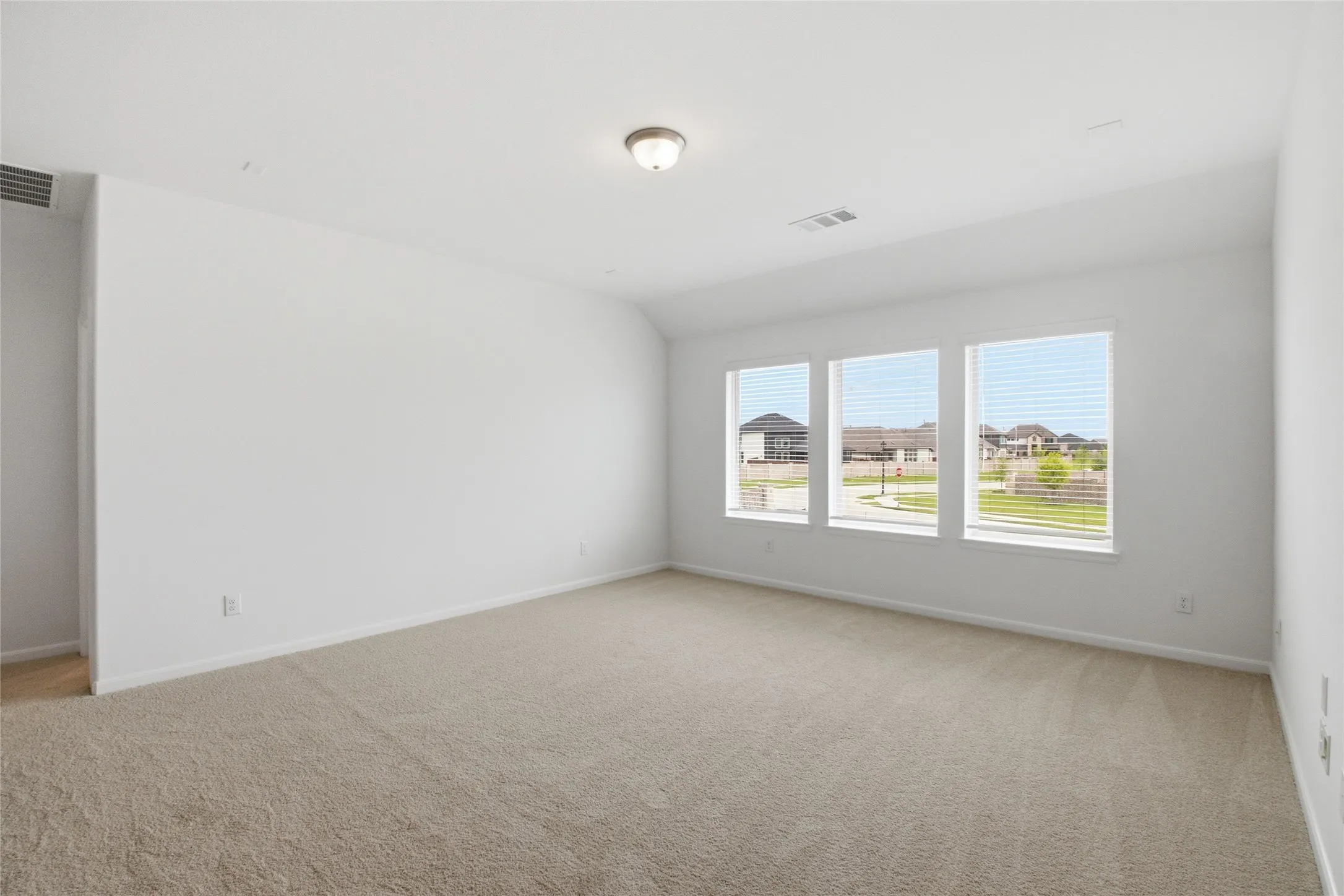 Single Family Residence For Rent in Collin County , 5108 Noland Drive, Princeton, Texas 75071, 5 Bedroom, 4 Bathroom, 2 Garage spaces, 3,550 Sqft, built in 2025, mls#21385387, Real Estate Agent in Princeton, Homes For Rent in Collin county, Homes For Rent in Princeton, Realtor in Princeton Texas, Real Estate Brokerage Independent Realty Texas, Luminita Cordes Realtor