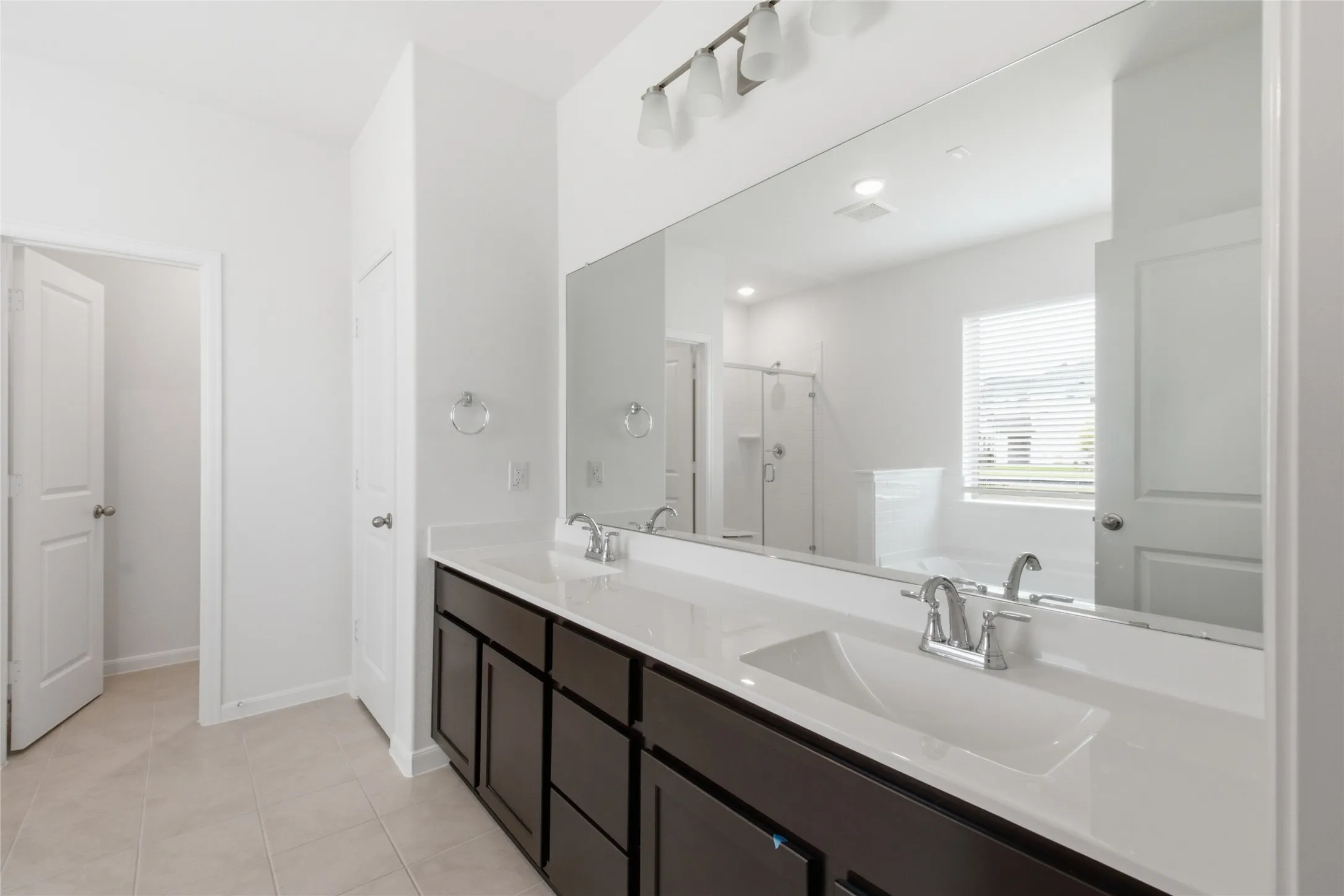 Single Family Residence For Rent in Collin County , 5108 Noland Drive, Princeton, Texas 75071, 5 Bedroom, 4 Bathroom, 2 Garage spaces, 3,550 Sqft, built in 2025, mls#21385387, Real Estate Agent in Princeton, Homes For Rent in Collin county, Homes For Rent in Princeton, Realtor in Princeton Texas, Real Estate Brokerage Independent Realty Texas, Luminita Cordes Realtor