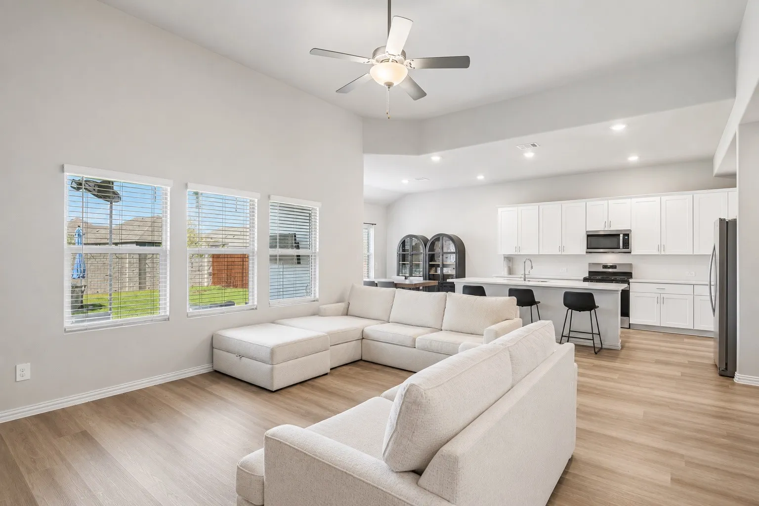 Single Family Residence For Sale in Collin County , 3514 Jb Thomas Drive, Farmersville, Texas 75442, 5 Bedroom, 4 Bathroom, 2 Garage spaces, 3,720 Sqft, built in 2024, mls#21385439, Real Estate Agent in Farmersville, Homes For Sale in Collin county, Homes For Sale in Farmersville, Realtor in Farmersville Texas, Real Estate Brokerage Independent Realty Texas, Luminita Cordes Realtor