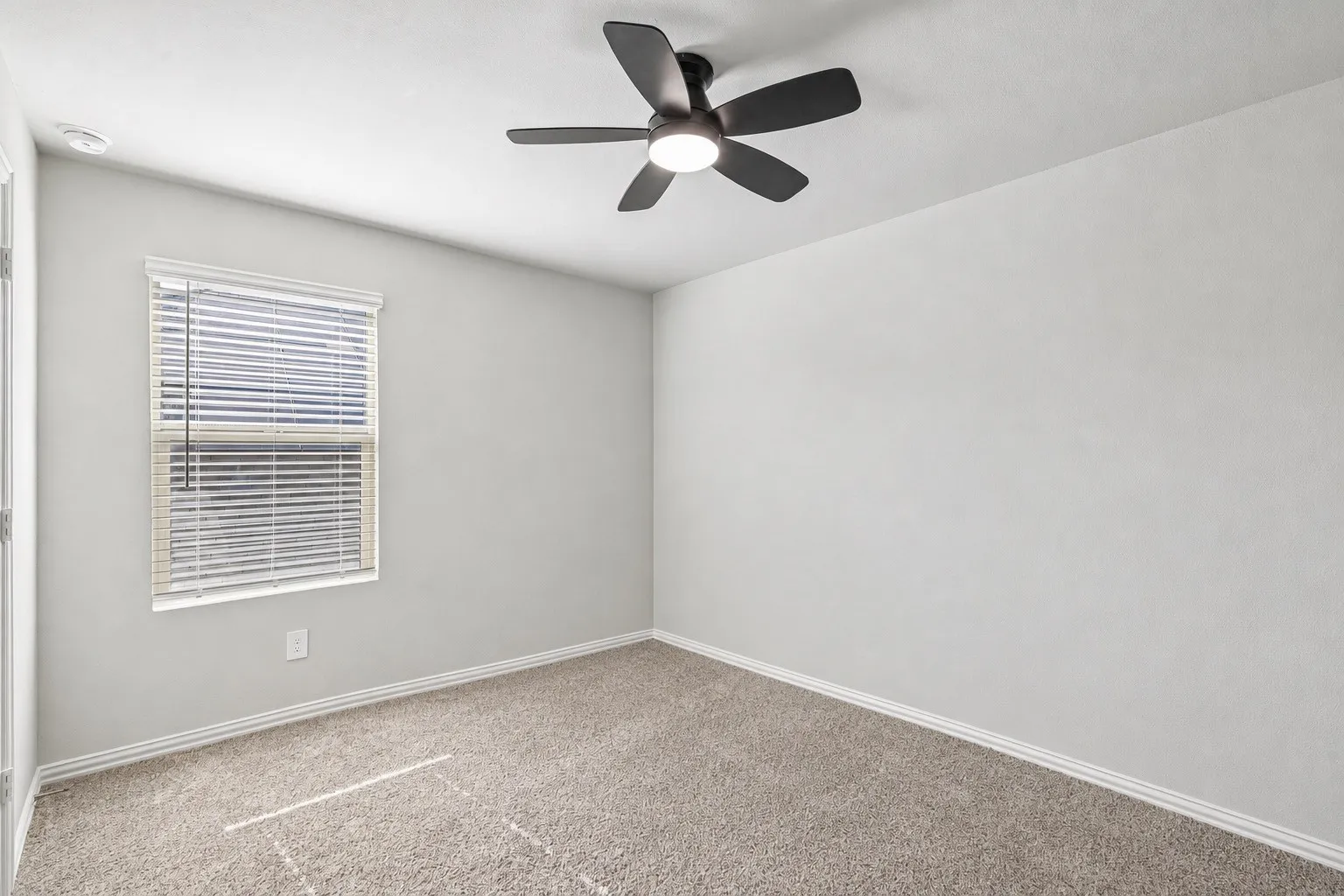 Single Family Residence For Sale in Collin County , 3514 Jb Thomas Drive, Farmersville, Texas 75442, 5 Bedroom, 4 Bathroom, 2 Garage spaces, 3,720 Sqft, built in 2024, mls#21385439, Real Estate Agent in Farmersville, Homes For Sale in Collin county, Homes For Sale in Farmersville, Realtor in Farmersville Texas, Real Estate Brokerage Independent Realty Texas, Luminita Cordes Realtor