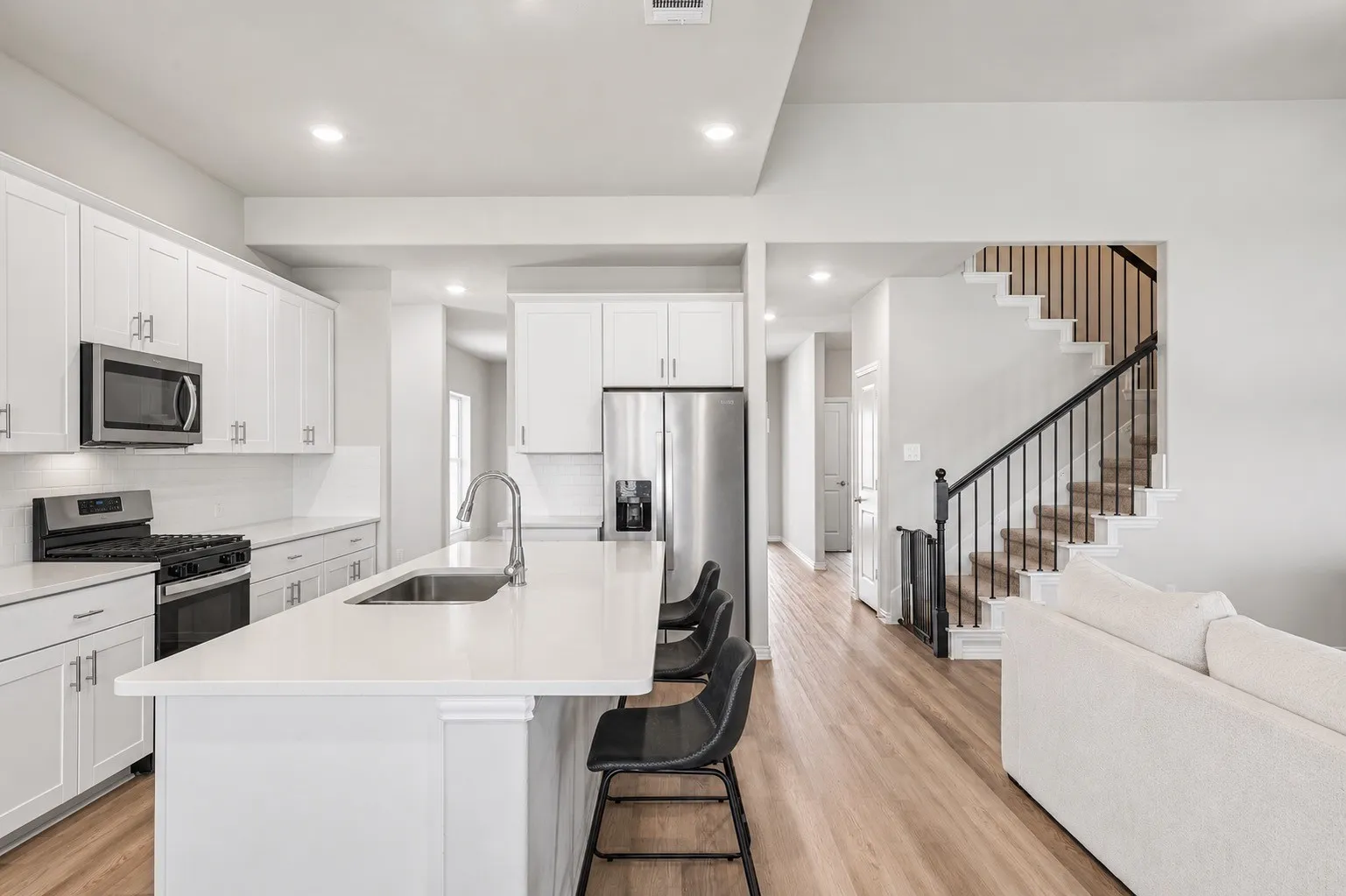 Single Family Residence For Sale in Collin County , 3514 Jb Thomas Drive, Farmersville, Texas 75442, 5 Bedroom, 4 Bathroom, 2 Garage spaces, 3,720 Sqft, built in 2024, mls#21385439, Real Estate Agent in Farmersville, Homes For Sale in Collin county, Homes For Sale in Farmersville, Realtor in Farmersville Texas, Real Estate Brokerage Independent Realty Texas, Luminita Cordes Realtor