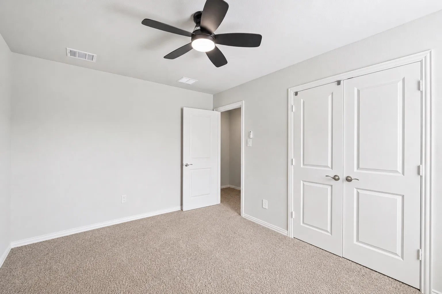 Single Family Residence For Sale in Collin County , 3514 Jb Thomas Drive, Farmersville, Texas 75442, 5 Bedroom, 4 Bathroom, 2 Garage spaces, 3,720 Sqft, built in 2024, mls#21385439, Real Estate Agent in Farmersville, Homes For Sale in Collin county, Homes For Sale in Farmersville, Realtor in Farmersville Texas, Real Estate Brokerage Independent Realty Texas, Luminita Cordes Realtor
