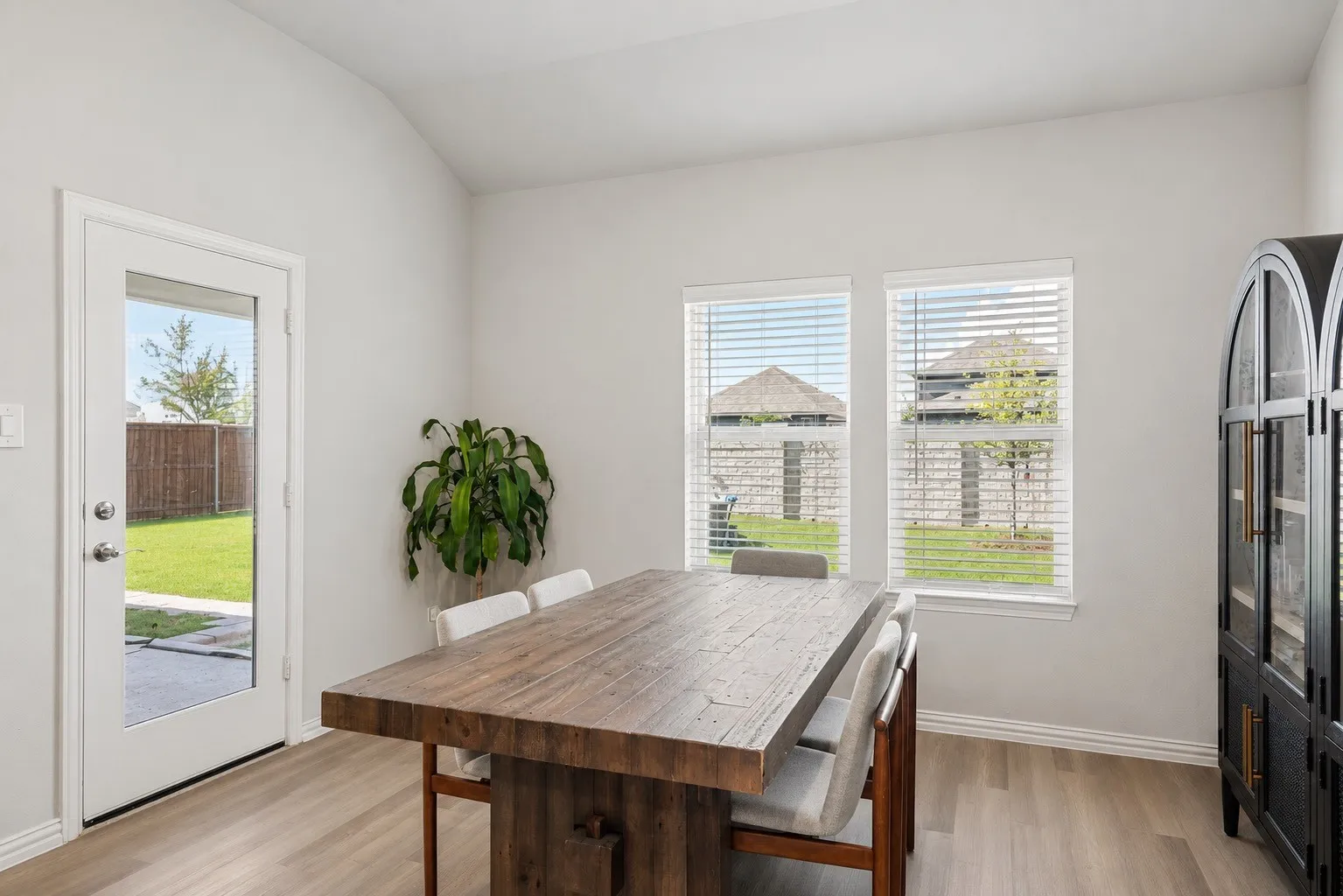 Single Family Residence For Sale in Collin County , 3514 Jb Thomas Drive, Farmersville, Texas 75442, 5 Bedroom, 4 Bathroom, 2 Garage spaces, 3,720 Sqft, built in 2024, mls#21385439, Real Estate Agent in Farmersville, Homes For Sale in Collin county, Homes For Sale in Farmersville, Realtor in Farmersville Texas, Real Estate Brokerage Independent Realty Texas, Luminita Cordes Realtor