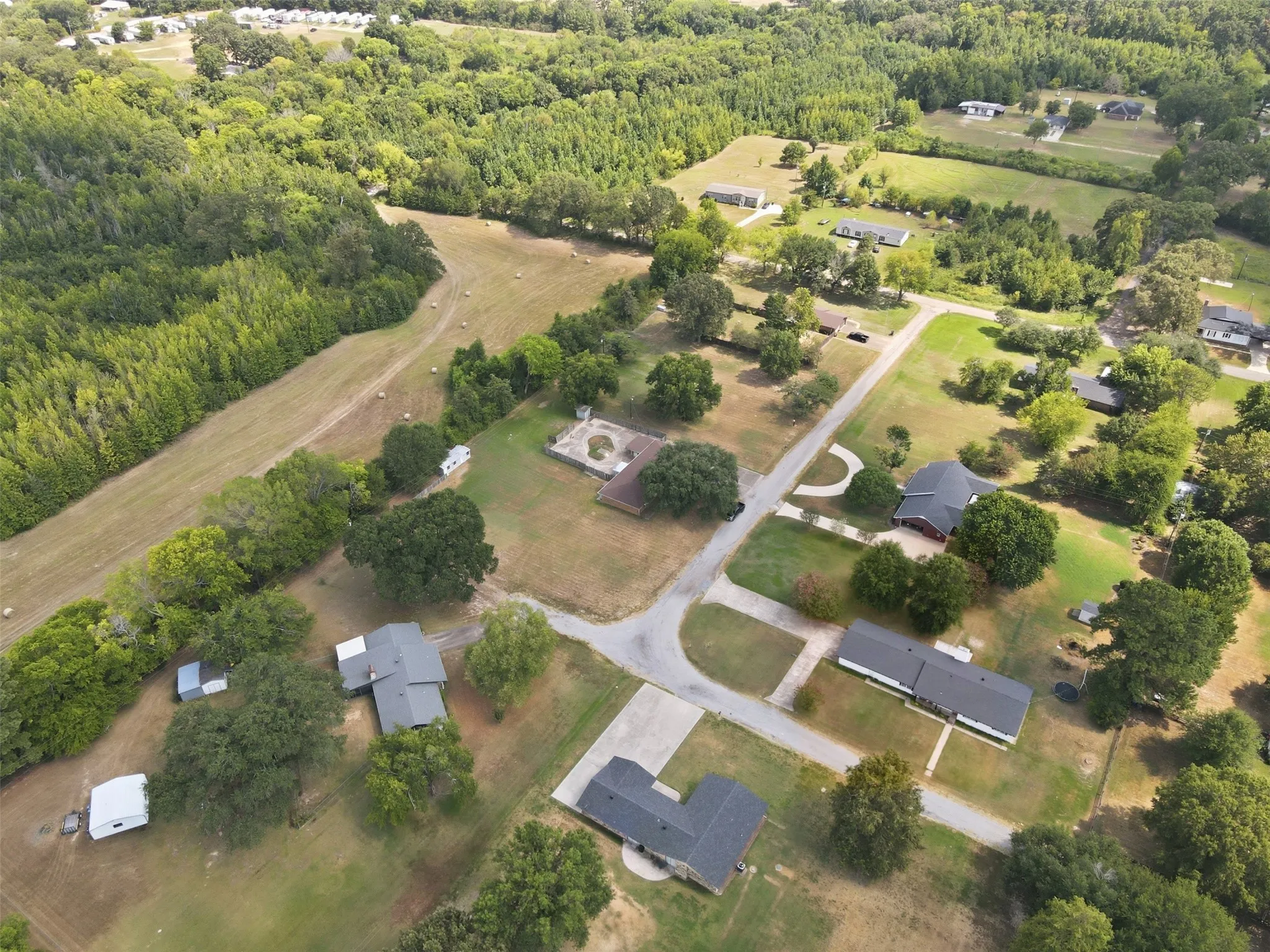 Single Family Residence For Sale in Titus County , 221 County Road 3220, Mt Pleasant, Texas 75455, 3 Bedroom, 2 Bathroom, 2 Garage spaces, 1,654 Sqft, built in 1978, mls#21385432, Real Estate Agent in Mt Pleasant, Homes For Sale in Titus county, Homes For Sale in Mt Pleasant, Realtor in Mt Pleasant Texas, Real Estate Brokerage Independent Realty Texas, Luminita Cordes Realtor