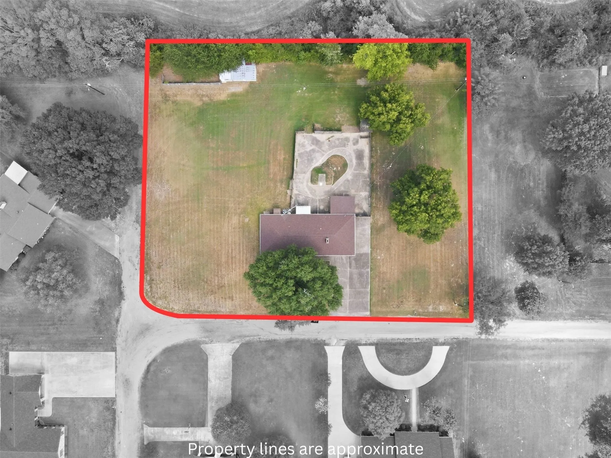 Single Family Residence For Sale in Titus County , 221 County Road 3220, Mt Pleasant, Texas 75455, 3 Bedroom, 2 Bathroom, 2 Garage spaces, 1,654 Sqft, built in 1978, mls#21385432, Real Estate Agent in Mt Pleasant, Homes For Sale in Titus county, Homes For Sale in Mt Pleasant, Realtor in Mt Pleasant Texas, Real Estate Brokerage Independent Realty Texas, Luminita Cordes Realtor
