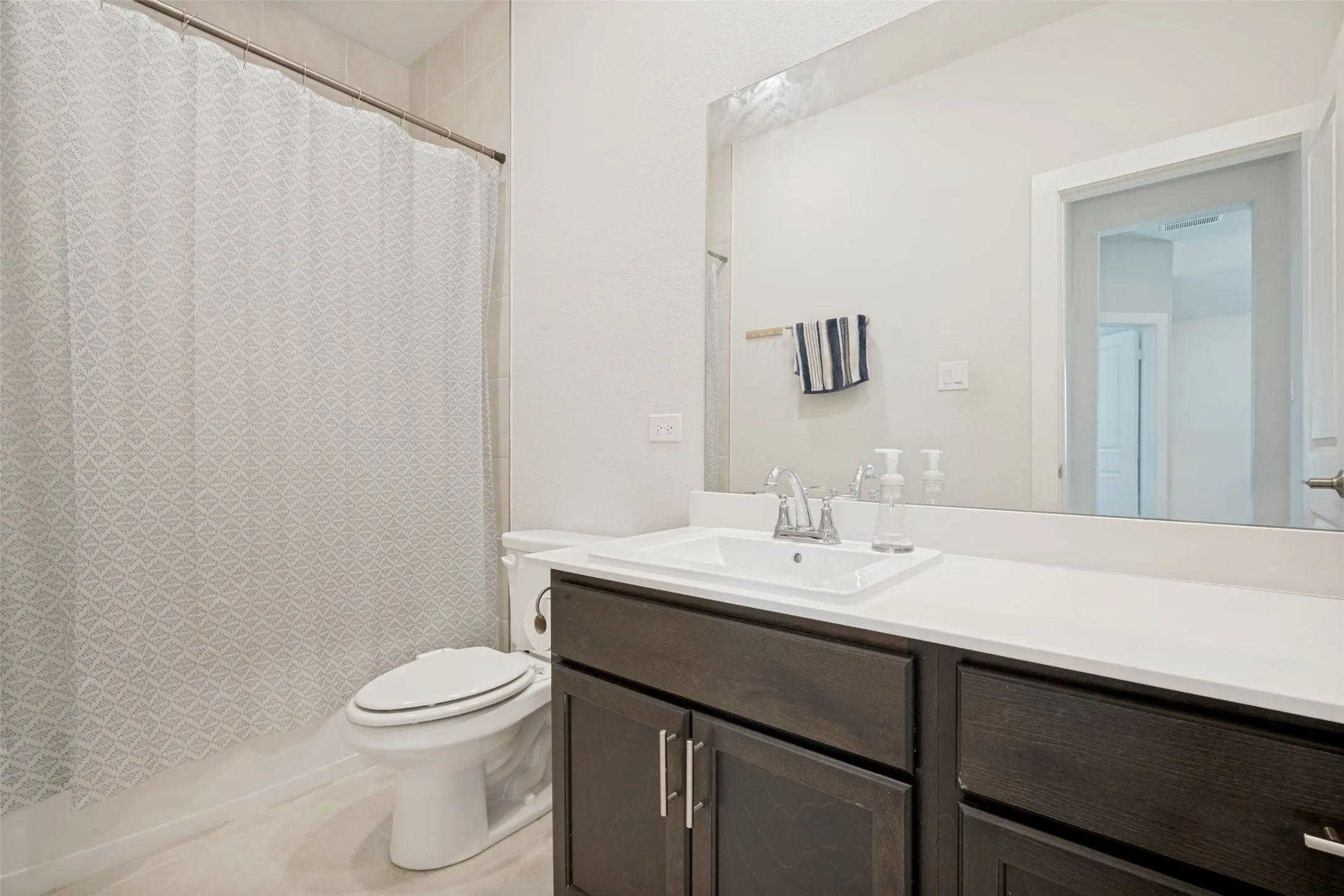 Townhouse For Sale in Denton County , 1013 14th Street, Argyle, Texas 76226, 4 Bedroom, 3 Bathroom, 2 Garage spaces, 2,068 Sqft, built in 2024, mls#21385461, Real Estate Agent in Argyle, Homes For Sale in Denton county, Homes For Sale in Argyle, Realtor in Argyle Texas, Real Estate Brokerage Independent Realty Texas, Luminita Cordes Realtor