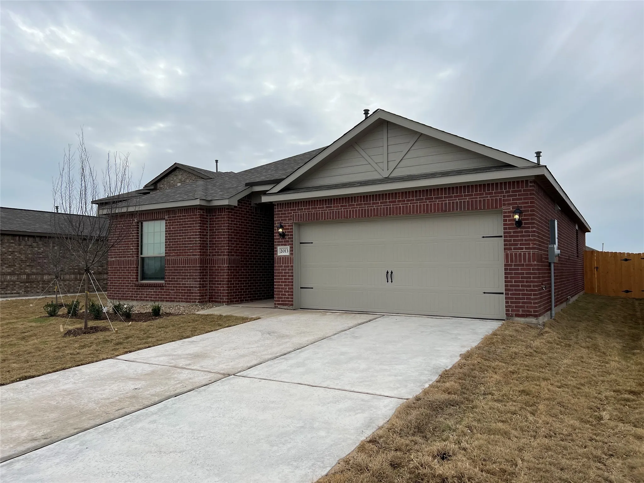 Single Family Residence For Rent in Collin County , 2013 Emma Court, Anna, Texas 75409, 3 Bedroom, 2 Bathroom, 2 Garage spaces, 1,649 Sqft, built in 2021, mls#21385477, Real Estate Agent in Anna, Homes For Rent in Collin county, Homes For Rent in Anna, Realtor in Anna Texas, Real Estate Brokerage Independent Realty Texas, Luminita Cordes Realtor