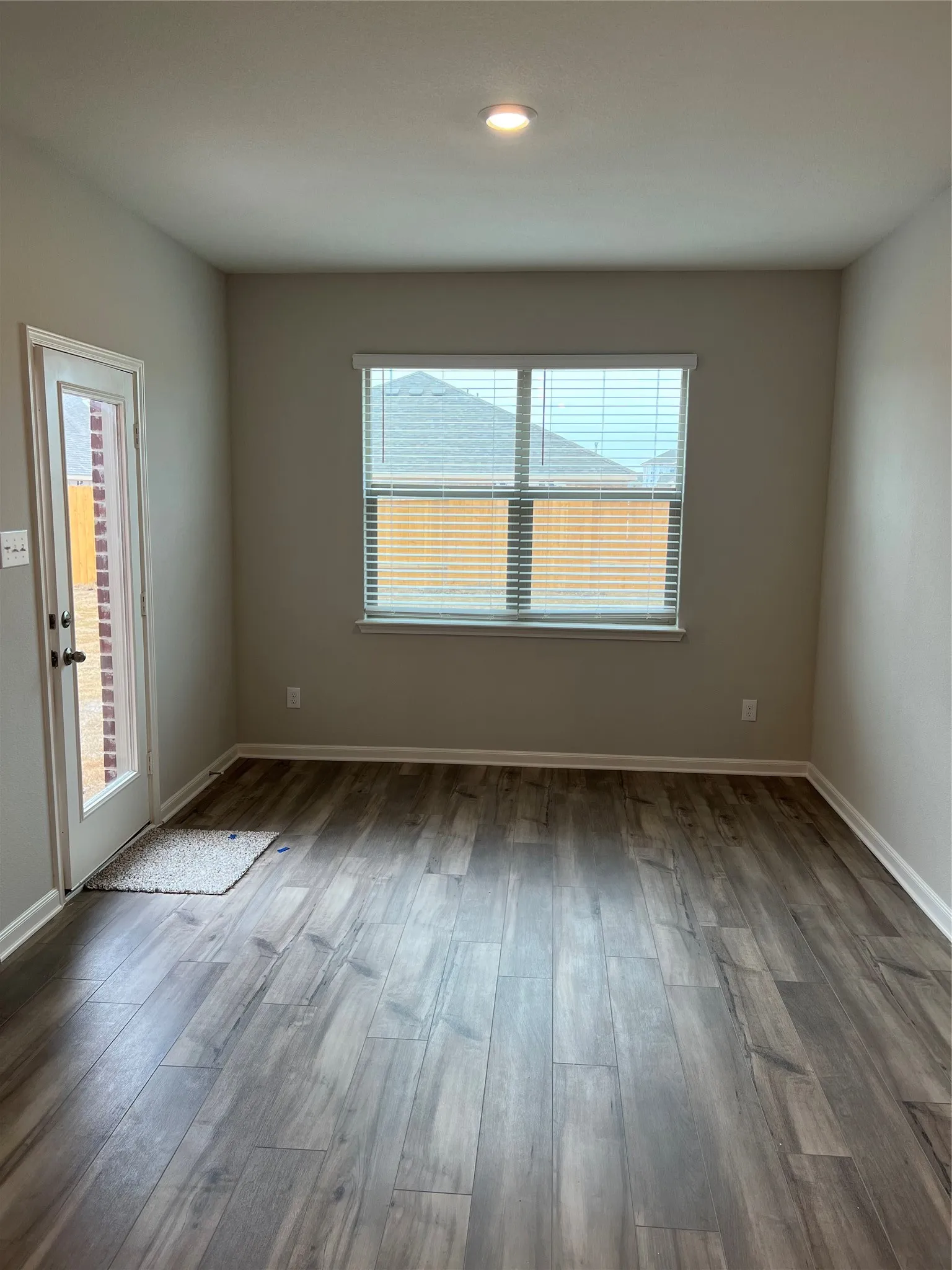 Single Family Residence For Rent in Collin County , 2013 Emma Court, Anna, Texas 75409, 3 Bedroom, 2 Bathroom, 2 Garage spaces, 1,649 Sqft, built in 2021, mls#21385477, Real Estate Agent in Anna, Homes For Rent in Collin county, Homes For Rent in Anna, Realtor in Anna Texas, Real Estate Brokerage Independent Realty Texas, Luminita Cordes Realtor