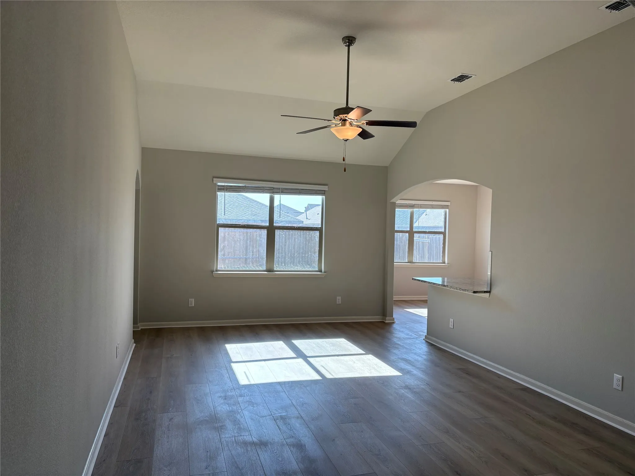 Single Family Residence For Rent in Collin County , 2013 Emma Court, Anna, Texas 75409, 3 Bedroom, 2 Bathroom, 2 Garage spaces, 1,649 Sqft, built in 2021, mls#21385477, Real Estate Agent in Anna, Homes For Rent in Collin county, Homes For Rent in Anna, Realtor in Anna Texas, Real Estate Brokerage Independent Realty Texas, Luminita Cordes Realtor