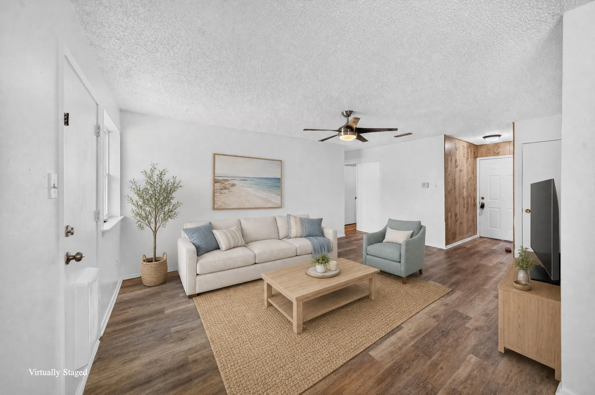 Single Family Residence For Sale in Dallas County , 2461 Lisa Street, Grand Prairie, Texas 75051, 3 Bedroom, 2 Bathroom, 1 Garage spaces, 1,020 Sqft, built in 1973, mls#21385478, Real Estate Agent in Grand Prairie, Homes For Sale in Dallas county, Homes For Sale in Grand Prairie, Realtor in Grand Prairie Texas, Real Estate Brokerage Independent Realty Texas, Luminita Cordes Realtor