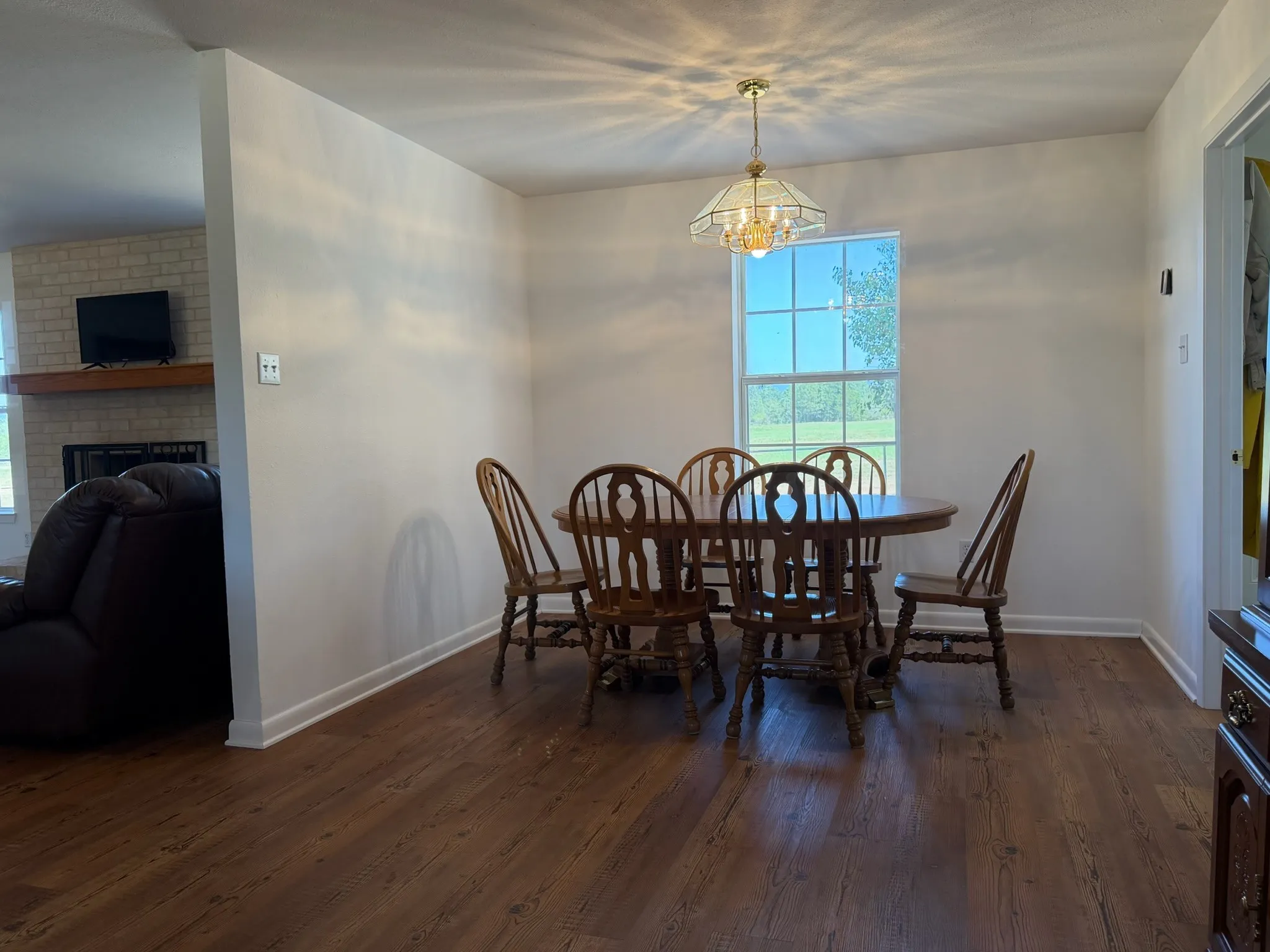 Single Family Residence For Sale in Limestone County , 3281 LCR 486, Mexia, Texas 76667, 3 Bedroom, 3 Bathroom, Garage spaces, 1,860 Sqft, built in 2001, mls#21385457, Real Estate Agent in Mexia, Homes For Sale in Limestone county, Homes For Sale in Mexia, Realtor in Mexia Texas, Real Estate Brokerage Independent Realty Texas, Luminita Cordes Realtor