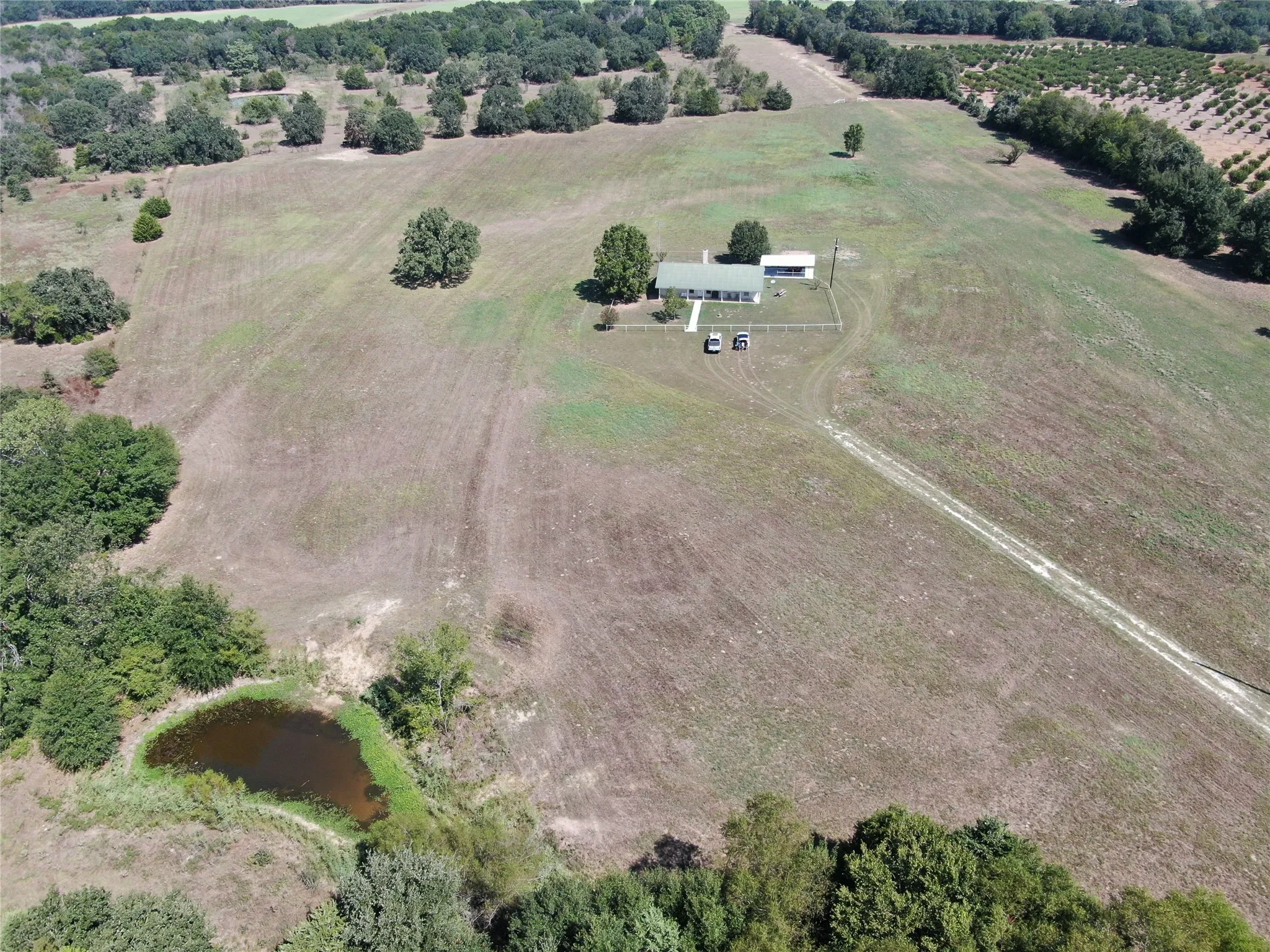 Single Family Residence For Sale in Limestone County , 3281 LCR 486, Mexia, Texas 76667, 3 Bedroom, 3 Bathroom, Garage spaces, 1,860 Sqft, built in 2001, mls#21385457, Real Estate Agent in Mexia, Homes For Sale in Limestone county, Homes For Sale in Mexia, Realtor in Mexia Texas, Real Estate Brokerage Independent Realty Texas, Luminita Cordes Realtor