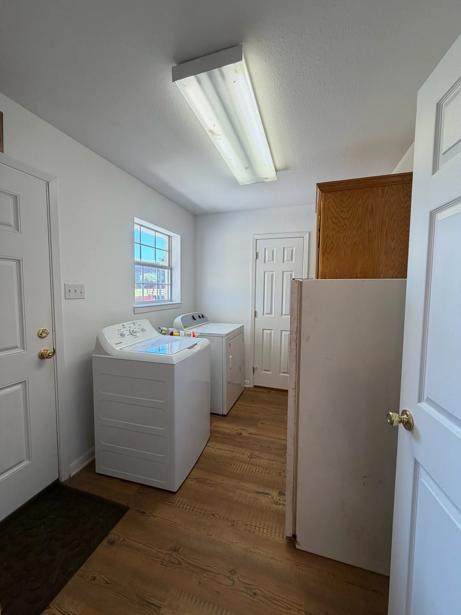 Single Family Residence For Sale in Limestone County , 3281 LCR 486, Mexia, Texas 76667, 3 Bedroom, 3 Bathroom, Garage spaces, 1,860 Sqft, built in 2001, mls#21385457, Real Estate Agent in Mexia, Homes For Sale in Limestone county, Homes For Sale in Mexia, Realtor in Mexia Texas, Real Estate Brokerage Independent Realty Texas, Luminita Cordes Realtor