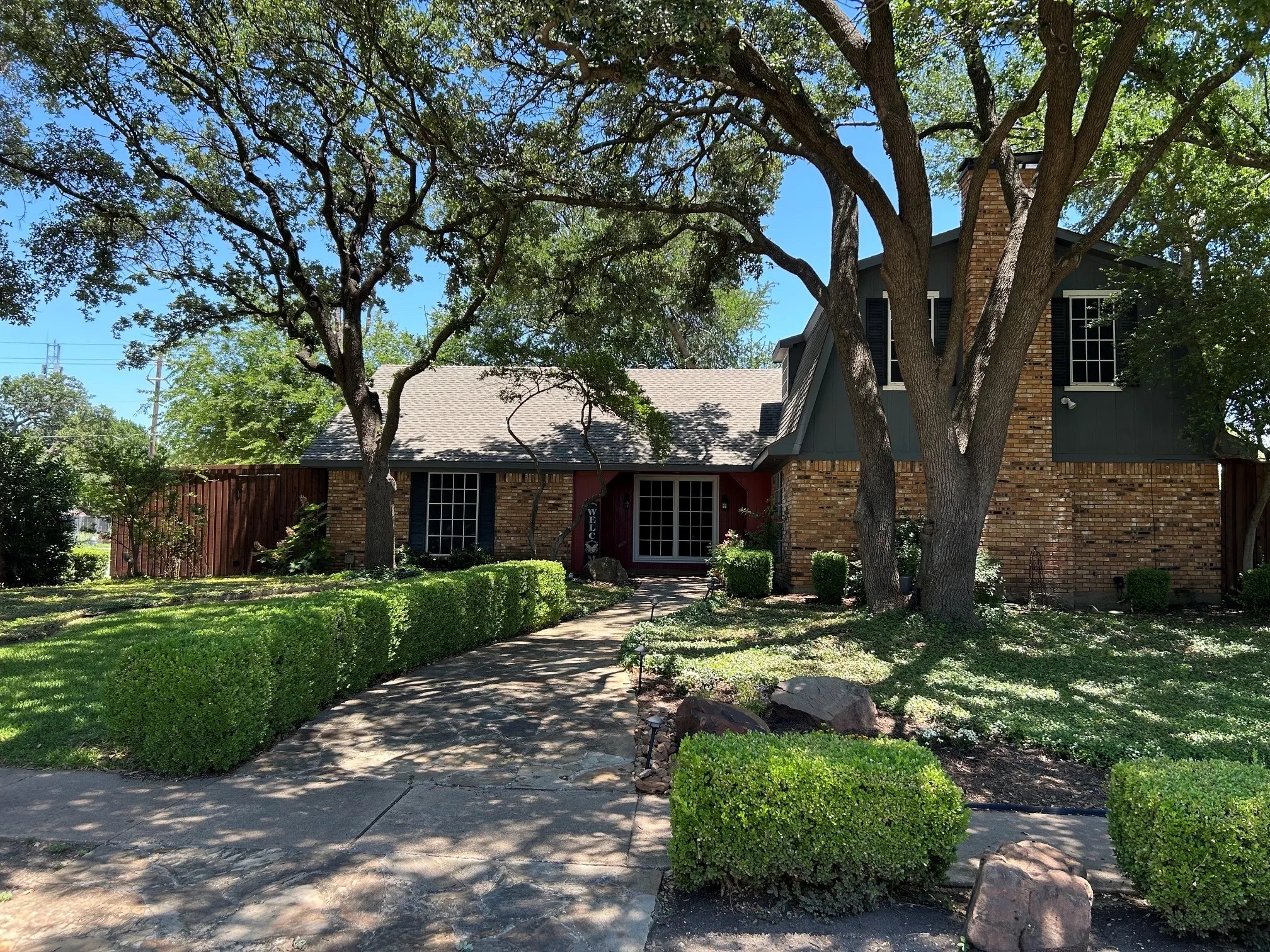 Single Family Residence For Sale in Collin County , 3824 Wagonwheel Court, Plano, Texas 75023, 4 Bedroom, 3 Bathroom, 2 Garage spaces, 2,612 Sqft, built in 1977, mls#21345267, Real Estate Agent in Plano, Homes For Sale in Collin county, Homes For Sale in Plano, Realtor in Plano Texas, Real Estate Brokerage Independent Realty Texas, Luminita Cordes Realtor