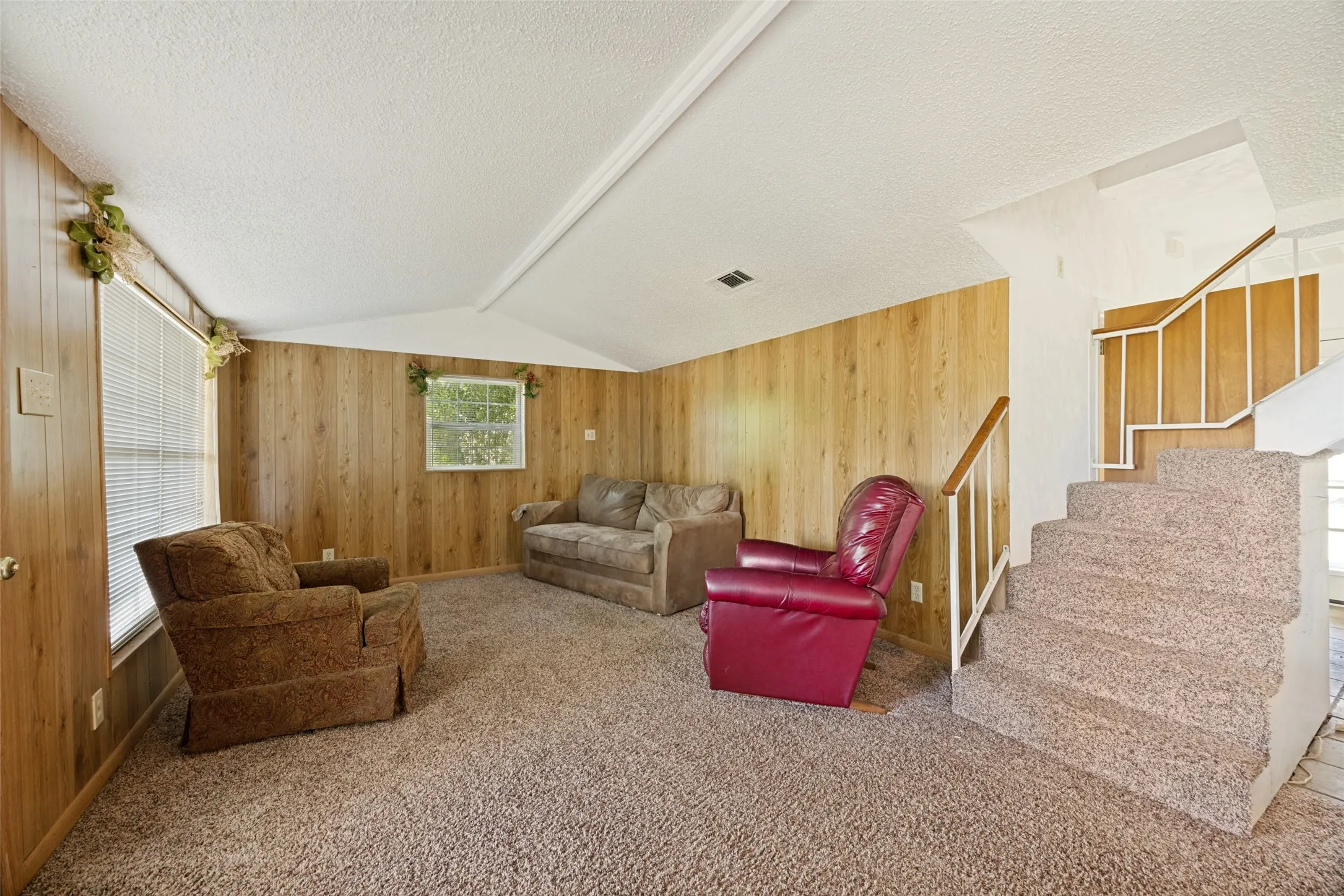 Single Family Residence For Sale in Collin County , 4449 County Road 895, Princeton, Texas 75407, 2 Bedroom, 2 Bathroom, Garage spaces, 1,256 Sqft, built in 1987, mls#21358154, Real Estate Agent in Princeton, Homes For Sale in Collin county, Homes For Sale in Princeton, Realtor in Princeton Texas, Real Estate Brokerage Independent Realty Texas, Luminita Cordes Realtor