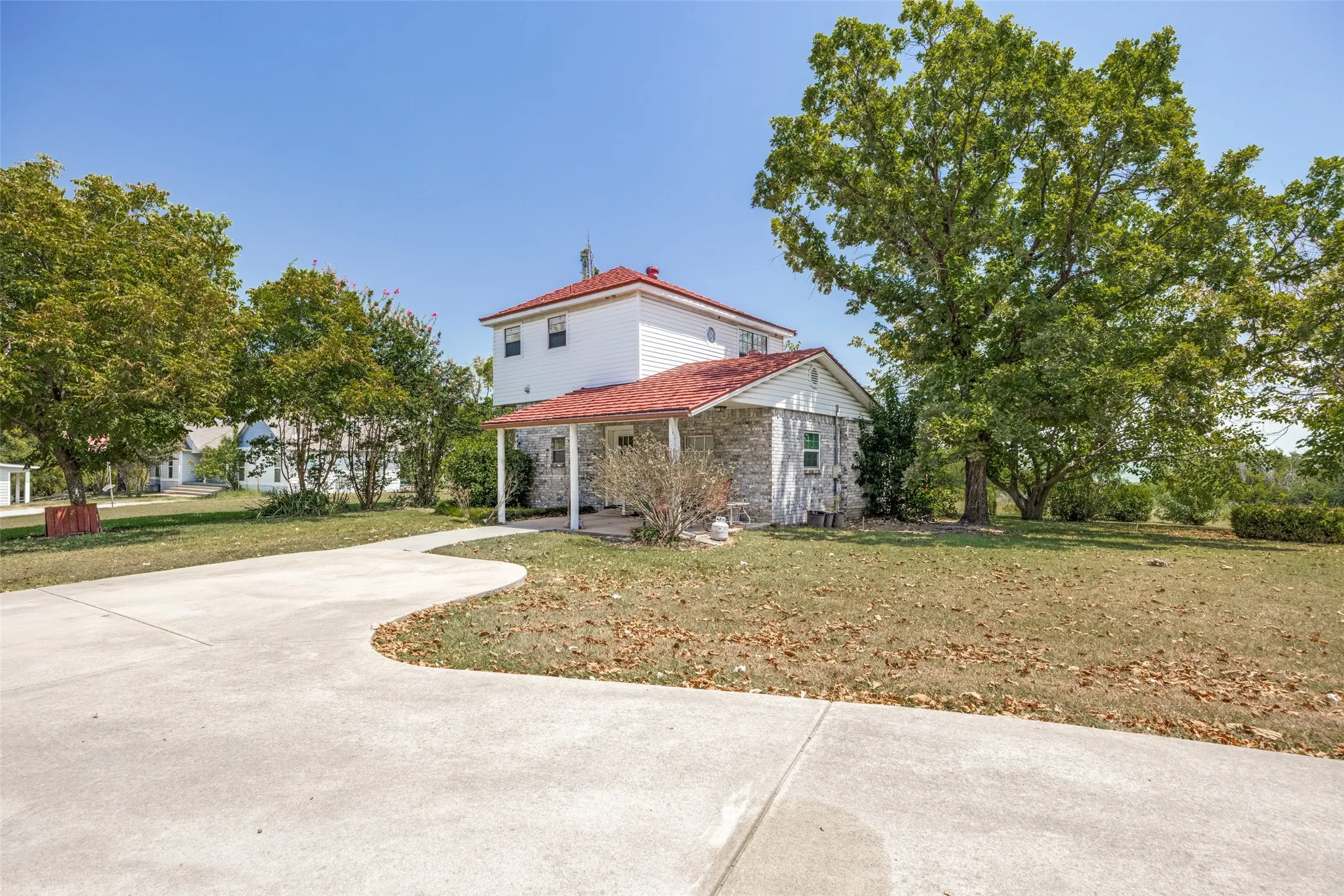 Single Family Residence For Sale in Collin County , 4449 County Road 895, Princeton, Texas 75407, 2 Bedroom, 2 Bathroom, Garage spaces, 1,256 Sqft, built in 1987, mls#21358154, Real Estate Agent in Princeton, Homes For Sale in Collin county, Homes For Sale in Princeton, Realtor in Princeton Texas, Real Estate Brokerage Independent Realty Texas, Luminita Cordes Realtor