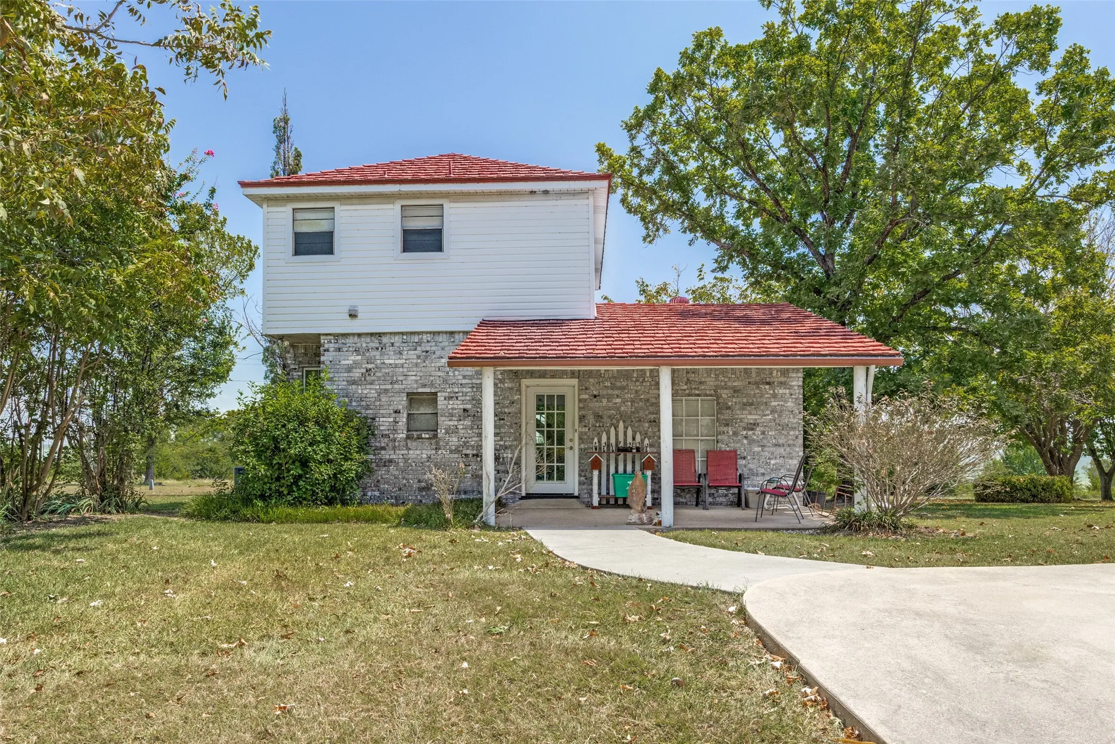 Single Family Residence For Sale in Collin County , 4449 County Road 895, Princeton, Texas 75407, 2 Bedroom, 2 Bathroom, Garage spaces, 1,256 Sqft, built in 1987, mls#21358154, Real Estate Agent in Princeton, Homes For Sale in Collin county, Homes For Sale in Princeton, Realtor in Princeton Texas, Real Estate Brokerage Independent Realty Texas, Luminita Cordes Realtor