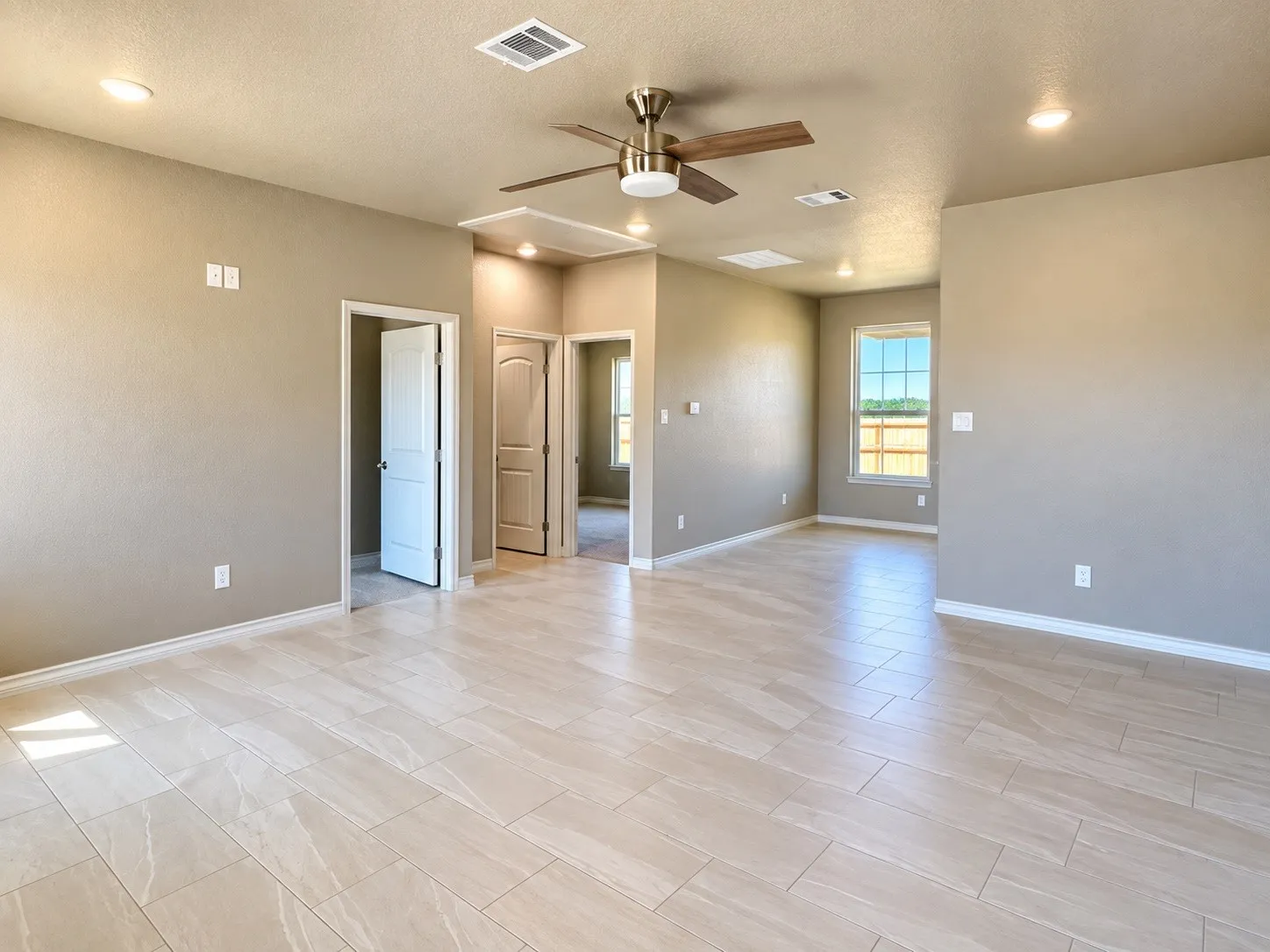 Triplex For Rent in Johnson County , 1600 County Road 310 B, Cleburne, Texas 76031, 3 Bedroom, 2 Bathroom, Garage spaces, 1,250 Sqft, built in 2024, mls#21385488, Real Estate Agent in Cleburne, Homes For Rent in Johnson county, Homes For Rent in Cleburne, Realtor in Cleburne Texas, Real Estate Brokerage Independent Realty Texas, Luminita Cordes Realtor