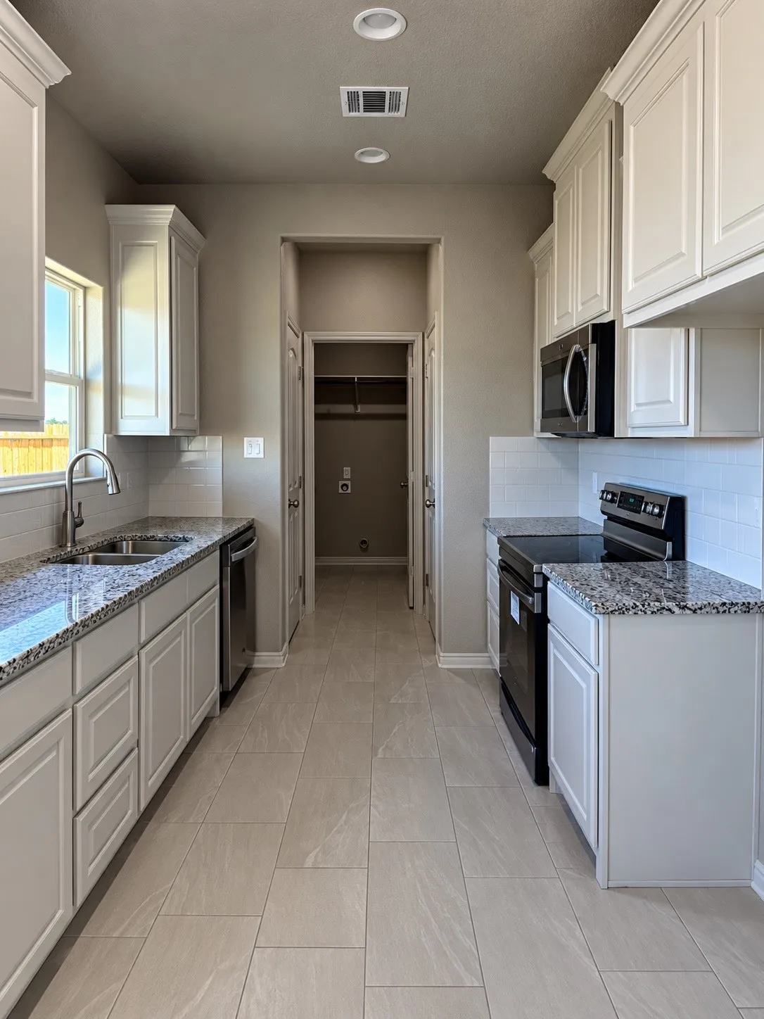 Triplex For Rent in Johnson County , 1600 County Road 310 B, Cleburne, Texas 76031, 3 Bedroom, 2 Bathroom, Garage spaces, 1,250 Sqft, built in 2024, mls#21385488, Real Estate Agent in Cleburne, Homes For Rent in Johnson county, Homes For Rent in Cleburne, Realtor in Cleburne Texas, Real Estate Brokerage Independent Realty Texas, Luminita Cordes Realtor
