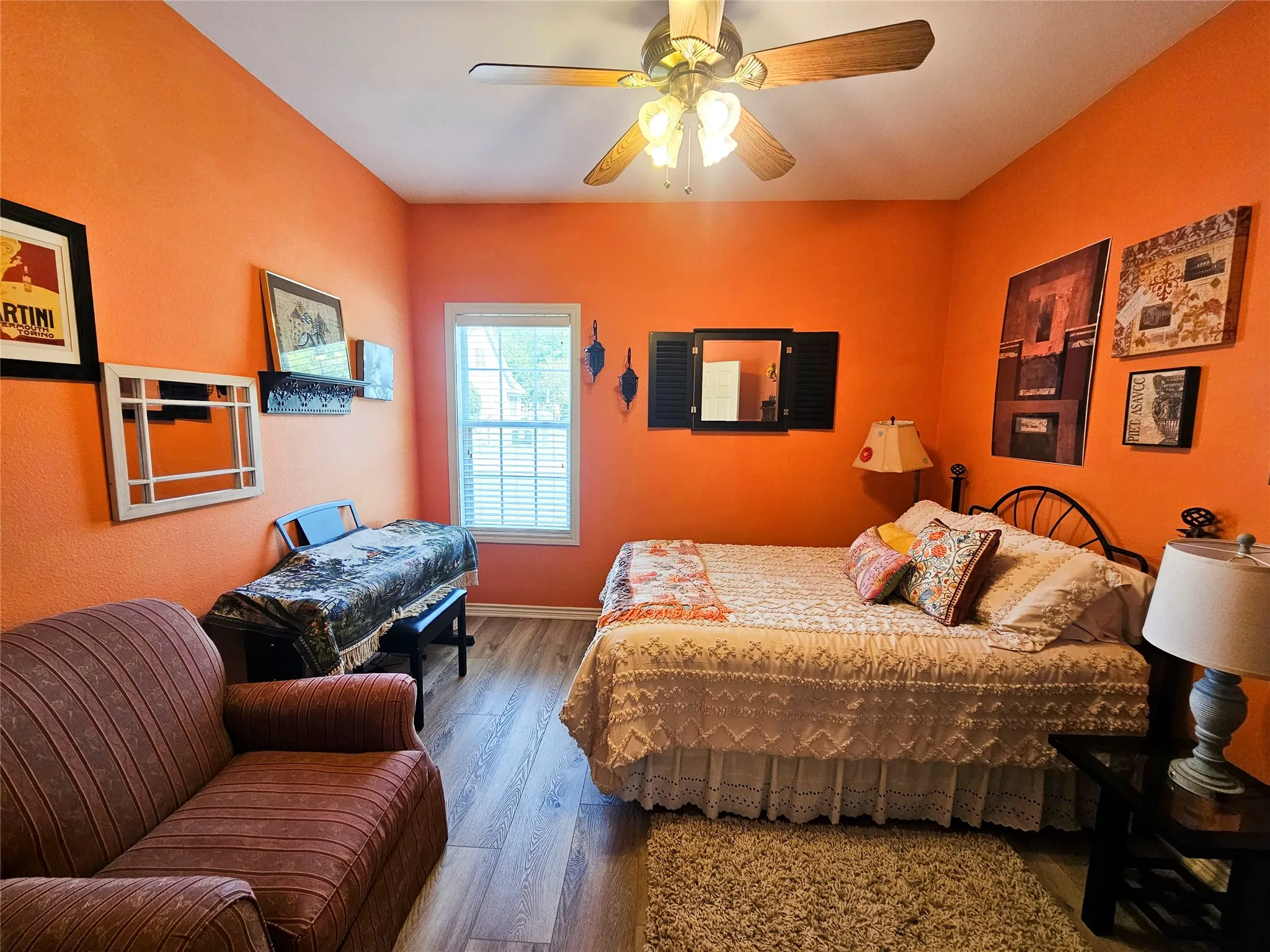Single Family Residence For Sale in Wood County , 175 Private Road 6605, Mineola, Texas 75773, 3 Bedroom, 2 Bathroom, 2 Garage spaces, 1,982 Sqft, built in 2001, mls#21385163, Real Estate Agent in Mineola, Homes For Sale in Wood county, Homes For Sale in Mineola, Realtor in Mineola Texas, Real Estate Brokerage Independent Realty Texas, Luminita Cordes Realtor
