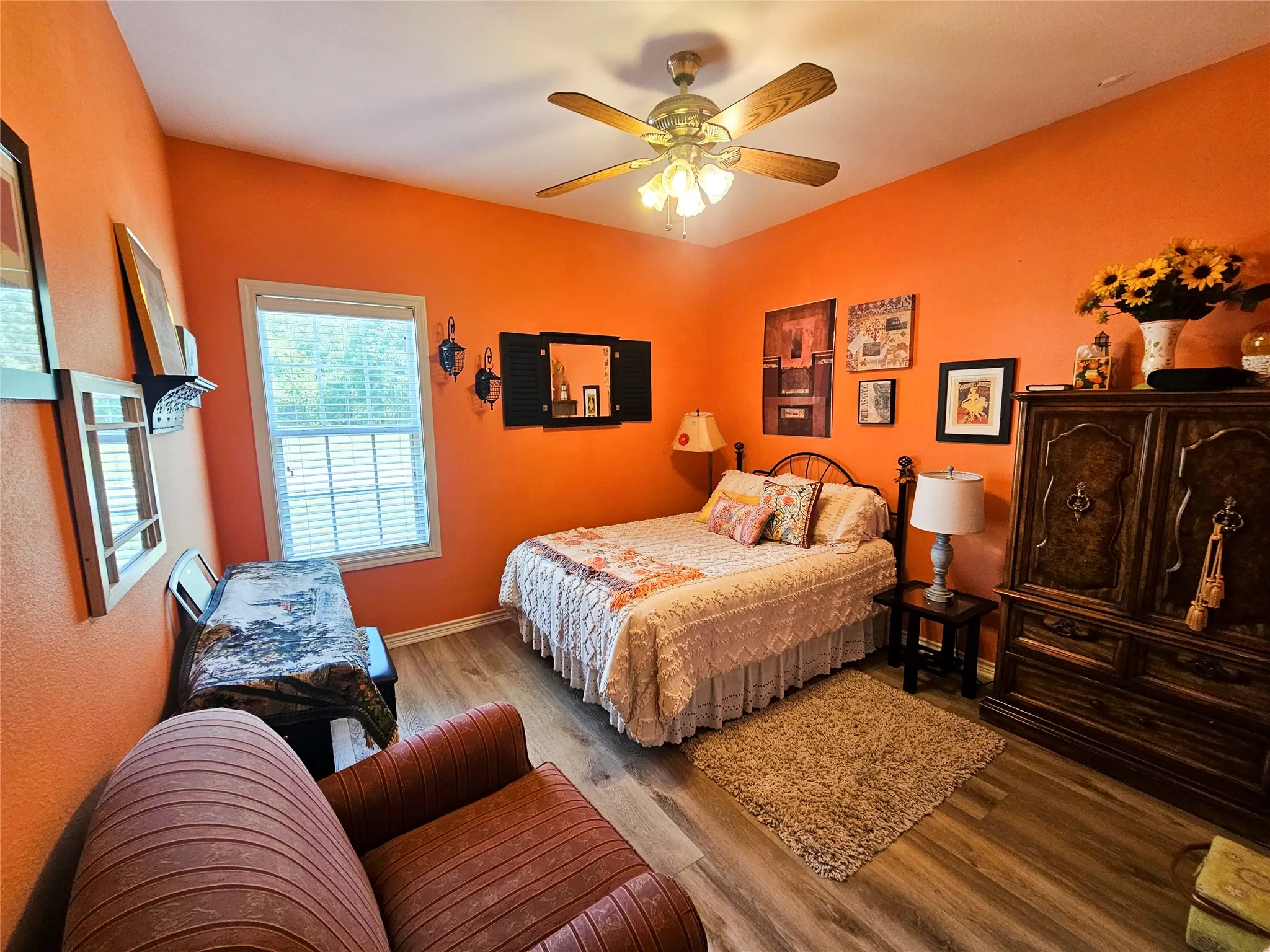Single Family Residence For Sale in Wood County , 175 Private Road 6605, Mineola, Texas 75773, 3 Bedroom, 2 Bathroom, 2 Garage spaces, 1,982 Sqft, built in 2001, mls#21385163, Real Estate Agent in Mineola, Homes For Sale in Wood county, Homes For Sale in Mineola, Realtor in Mineola Texas, Real Estate Brokerage Independent Realty Texas, Luminita Cordes Realtor