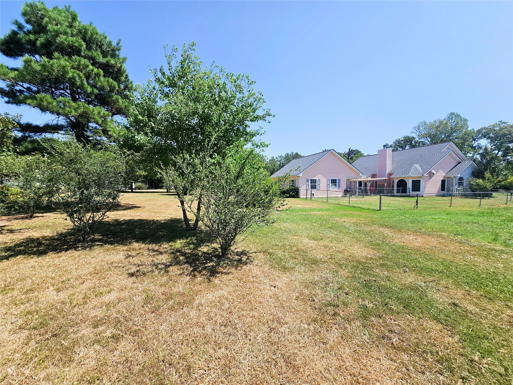 Single Family Residence For Sale in Wood County , 175 Private Road 6605, Mineola, Texas 75773, 3 Bedroom, 2 Bathroom, 2 Garage spaces, 1,982 Sqft, built in 2001, mls#21385163, Real Estate Agent in Mineola, Homes For Sale in Wood county, Homes For Sale in Mineola, Realtor in Mineola Texas, Real Estate Brokerage Independent Realty Texas, Luminita Cordes Realtor