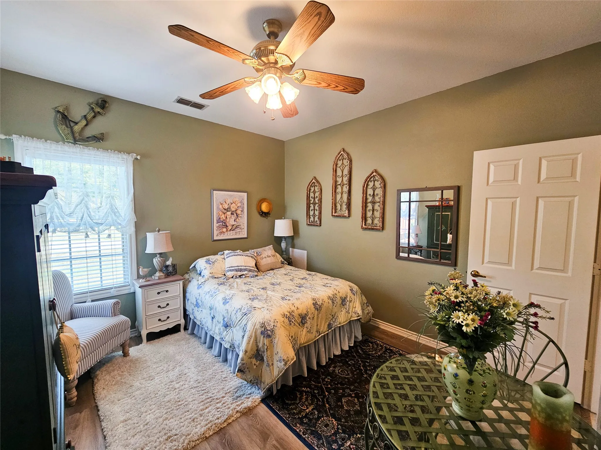 Single Family Residence For Sale in Wood County , 175 Private Road 6605, Mineola, Texas 75773, 3 Bedroom, 2 Bathroom, 2 Garage spaces, 1,982 Sqft, built in 2001, mls#21385163, Real Estate Agent in Mineola, Homes For Sale in Wood county, Homes For Sale in Mineola, Realtor in Mineola Texas, Real Estate Brokerage Independent Realty Texas, Luminita Cordes Realtor