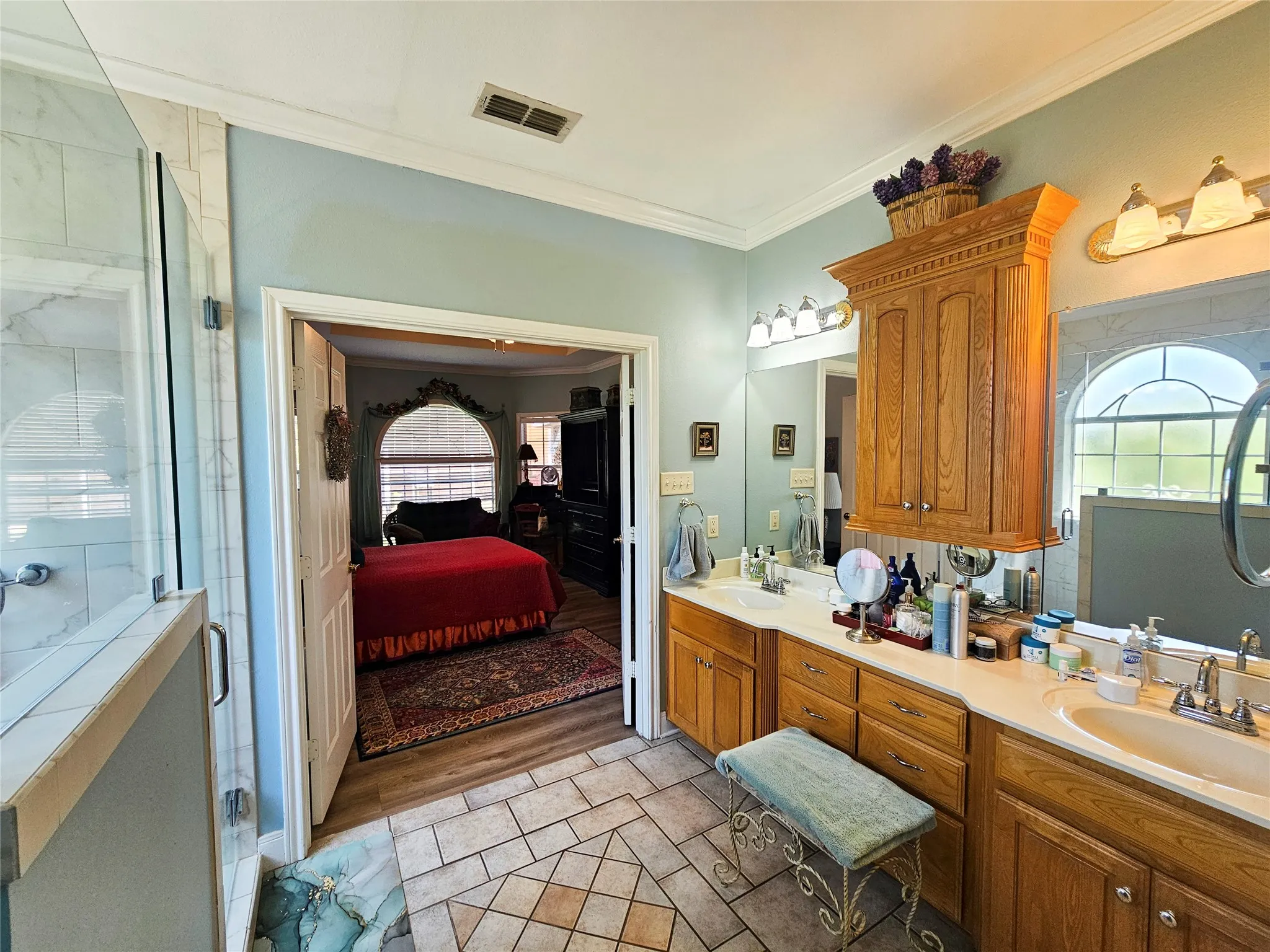Single Family Residence For Sale in Wood County , 175 Private Road 6605, Mineola, Texas 75773, 3 Bedroom, 2 Bathroom, 2 Garage spaces, 1,982 Sqft, built in 2001, mls#21385163, Real Estate Agent in Mineola, Homes For Sale in Wood county, Homes For Sale in Mineola, Realtor in Mineola Texas, Real Estate Brokerage Independent Realty Texas, Luminita Cordes Realtor