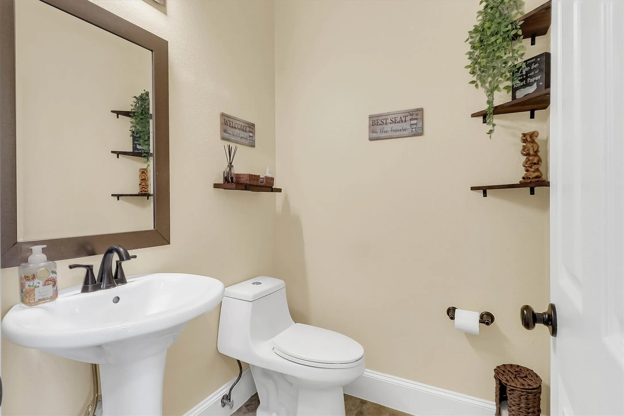 Single Family Residence For Sale in Denton County , 1500 Bastrop Drive, Carrollton, Texas 75010, 4 Bedroom, 3 Bathroom, 2 Garage spaces, 2,849 Sqft, built in 1998, mls#21382812, Real Estate Agent in Carrollton, Homes For Sale in Denton county, Homes For Sale in Carrollton, Realtor in Carrollton Texas, Real Estate Brokerage Independent Realty Texas, Luminita Cordes Realtor