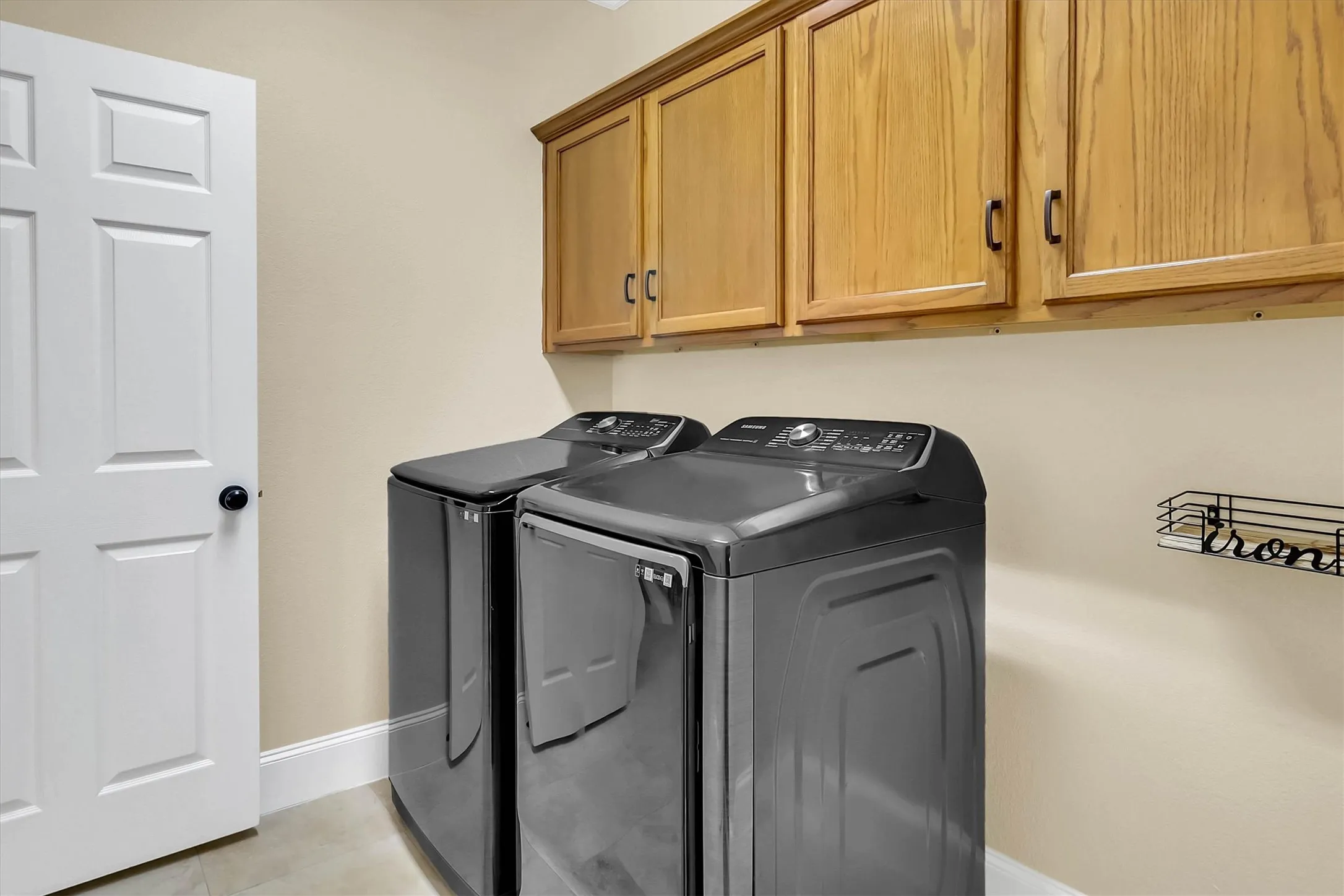 Single Family Residence For Sale in Denton County , 1500 Bastrop Drive, Carrollton, Texas 75010, 4 Bedroom, 3 Bathroom, 2 Garage spaces, 2,849 Sqft, built in 1998, mls#21382812, Real Estate Agent in Carrollton, Homes For Sale in Denton county, Homes For Sale in Carrollton, Realtor in Carrollton Texas, Real Estate Brokerage Independent Realty Texas, Luminita Cordes Realtor