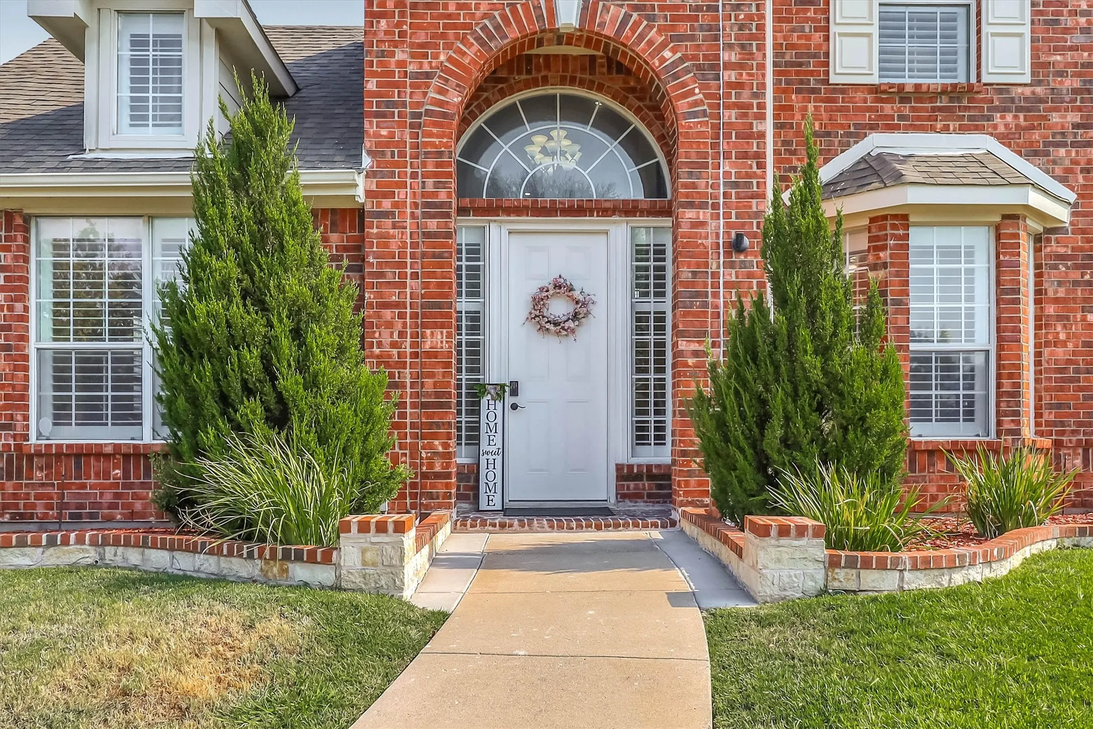 Single Family Residence For Sale in Denton County , 1500 Bastrop Drive, Carrollton, Texas 75010, 4 Bedroom, 3 Bathroom, 2 Garage spaces, 2,849 Sqft, built in 1998, mls#21382812, Real Estate Agent in Carrollton, Homes For Sale in Denton county, Homes For Sale in Carrollton, Realtor in Carrollton Texas, Real Estate Brokerage Independent Realty Texas, Luminita Cordes Realtor
