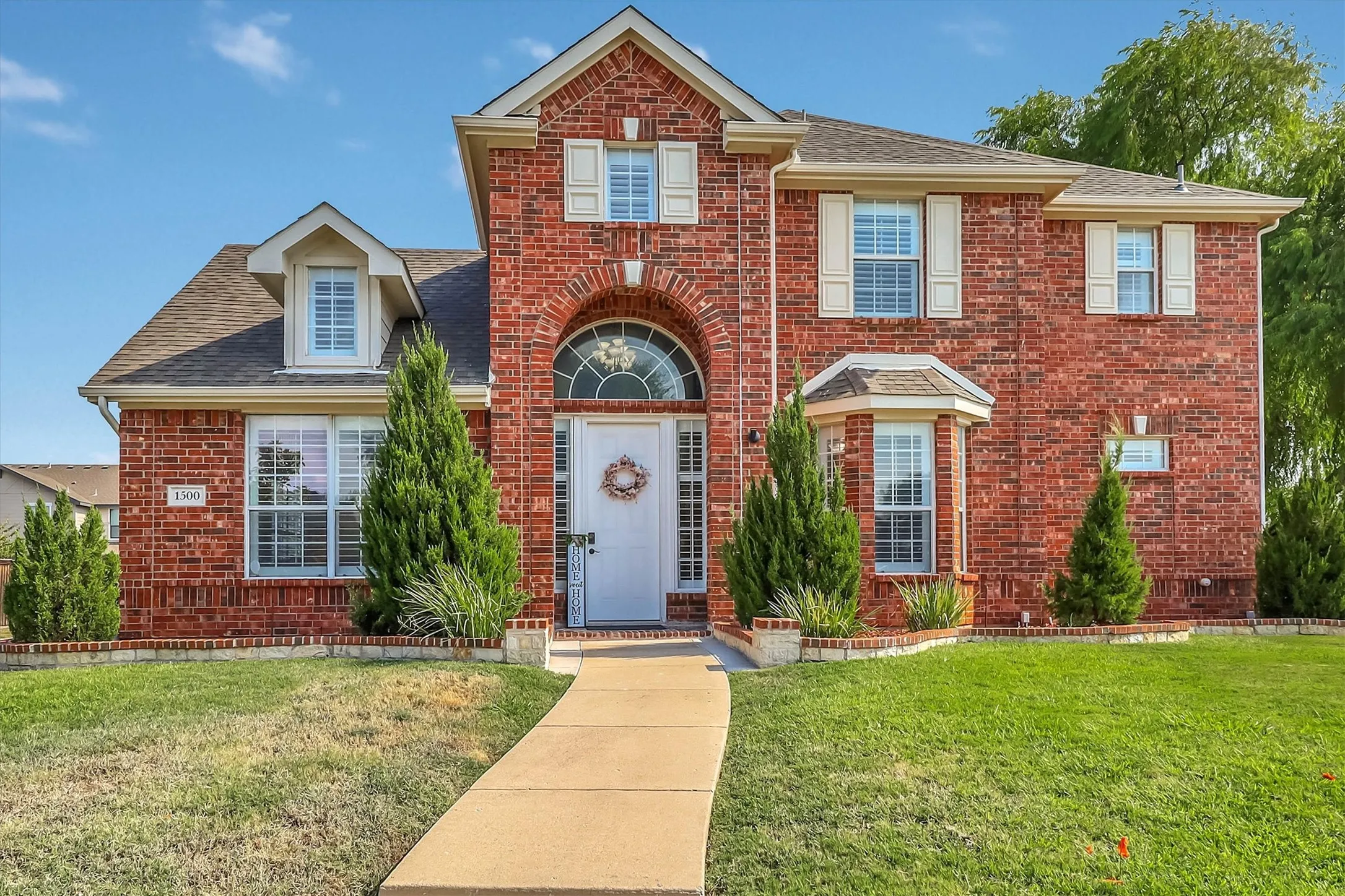 Single Family Residence For Sale in Denton County , 1500 Bastrop Drive, Carrollton, Texas 75010, 4 Bedroom, 3 Bathroom, 2 Garage spaces, 2,849 Sqft, built in 1998, mls#21382812, Real Estate Agent in Carrollton, Homes For Sale in Denton county, Homes For Sale in Carrollton, Realtor in Carrollton Texas, Real Estate Brokerage Independent Realty Texas, Luminita Cordes Realtor