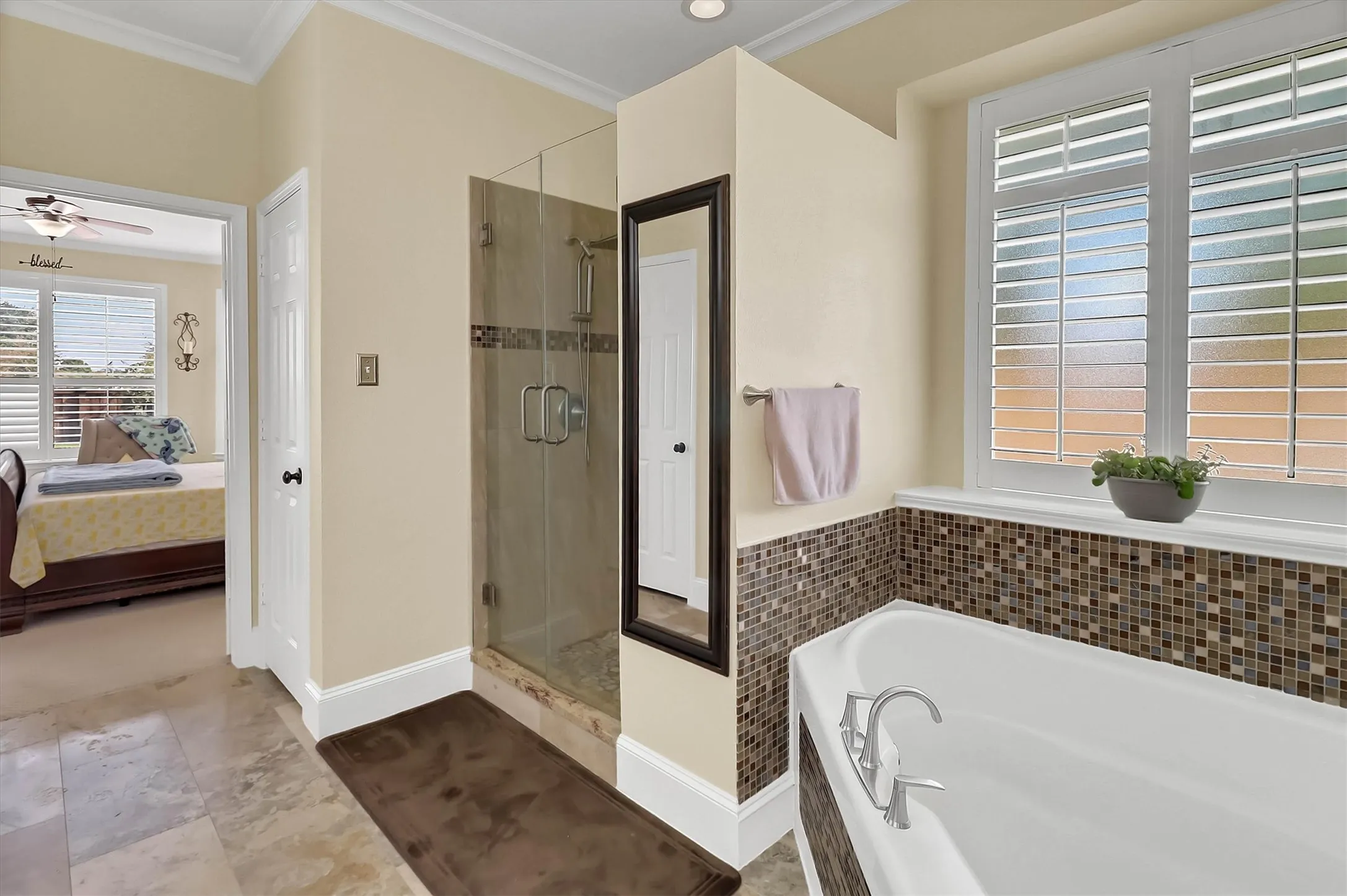 Single Family Residence For Sale in Denton County , 1500 Bastrop Drive, Carrollton, Texas 75010, 4 Bedroom, 3 Bathroom, 2 Garage spaces, 2,849 Sqft, built in 1998, mls#21382812, Real Estate Agent in Carrollton, Homes For Sale in Denton county, Homes For Sale in Carrollton, Realtor in Carrollton Texas, Real Estate Brokerage Independent Realty Texas, Luminita Cordes Realtor
