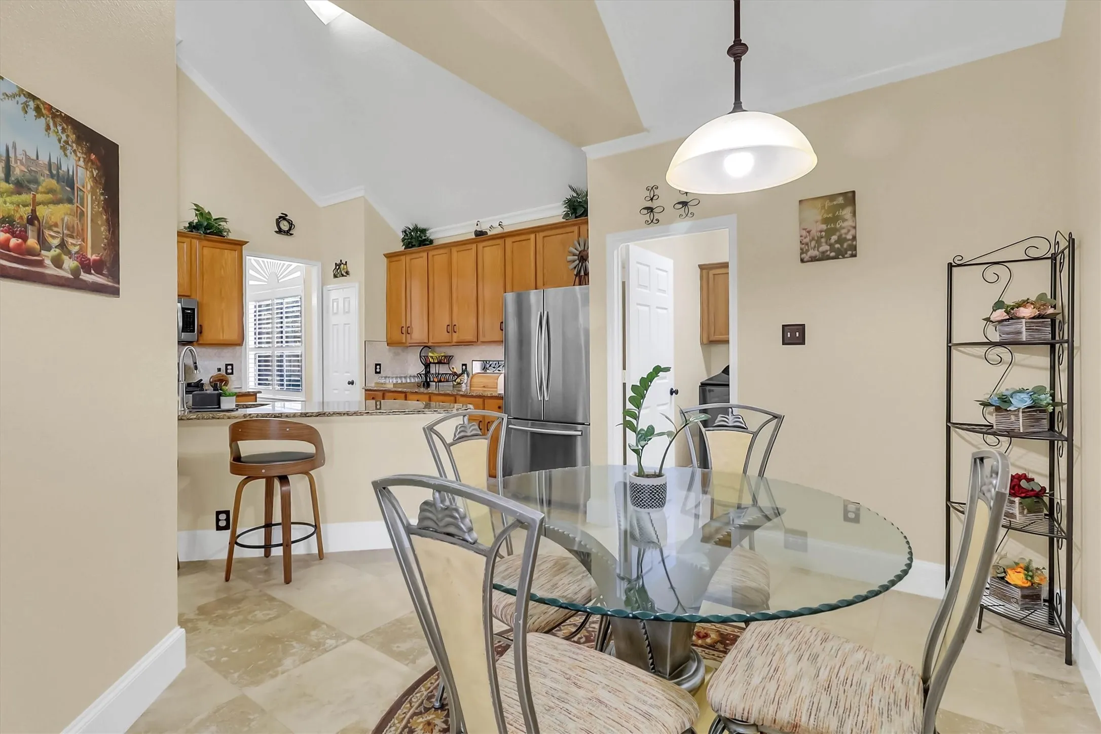 Single Family Residence For Sale in Denton County , 1500 Bastrop Drive, Carrollton, Texas 75010, 4 Bedroom, 3 Bathroom, 2 Garage spaces, 2,849 Sqft, built in 1998, mls#21382812, Real Estate Agent in Carrollton, Homes For Sale in Denton county, Homes For Sale in Carrollton, Realtor in Carrollton Texas, Real Estate Brokerage Independent Realty Texas, Luminita Cordes Realtor