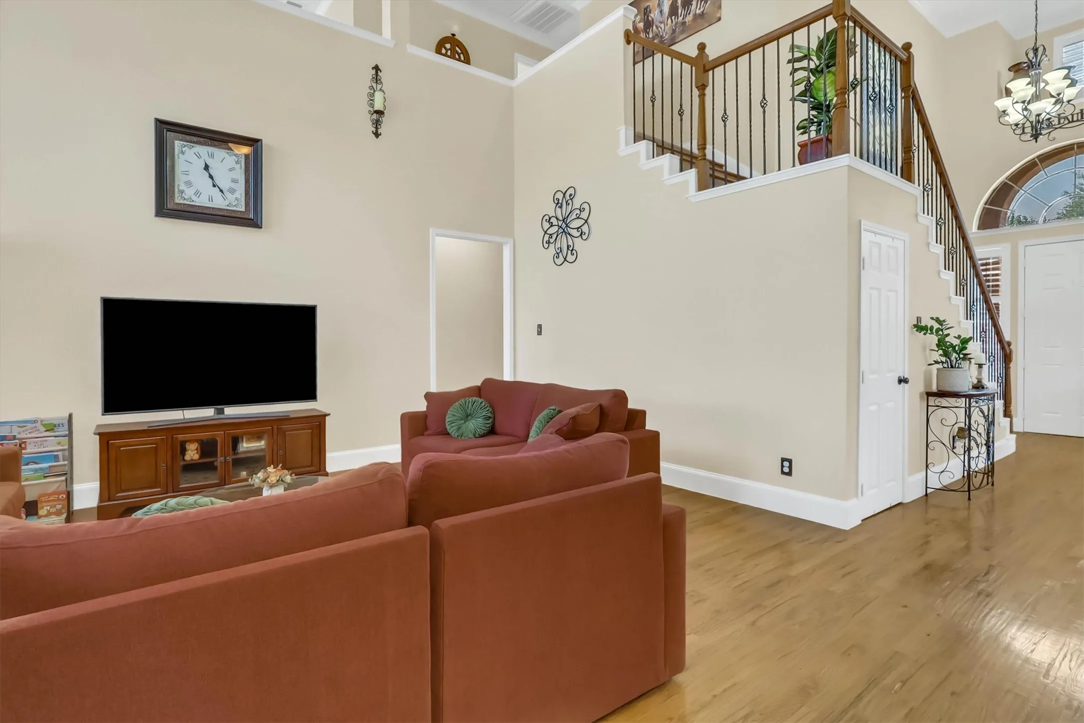 Single Family Residence For Sale in Denton County , 1500 Bastrop Drive, Carrollton, Texas 75010, 4 Bedroom, 3 Bathroom, 2 Garage spaces, 2,849 Sqft, built in 1998, mls#21382812, Real Estate Agent in Carrollton, Homes For Sale in Denton county, Homes For Sale in Carrollton, Realtor in Carrollton Texas, Real Estate Brokerage Independent Realty Texas, Luminita Cordes Realtor
