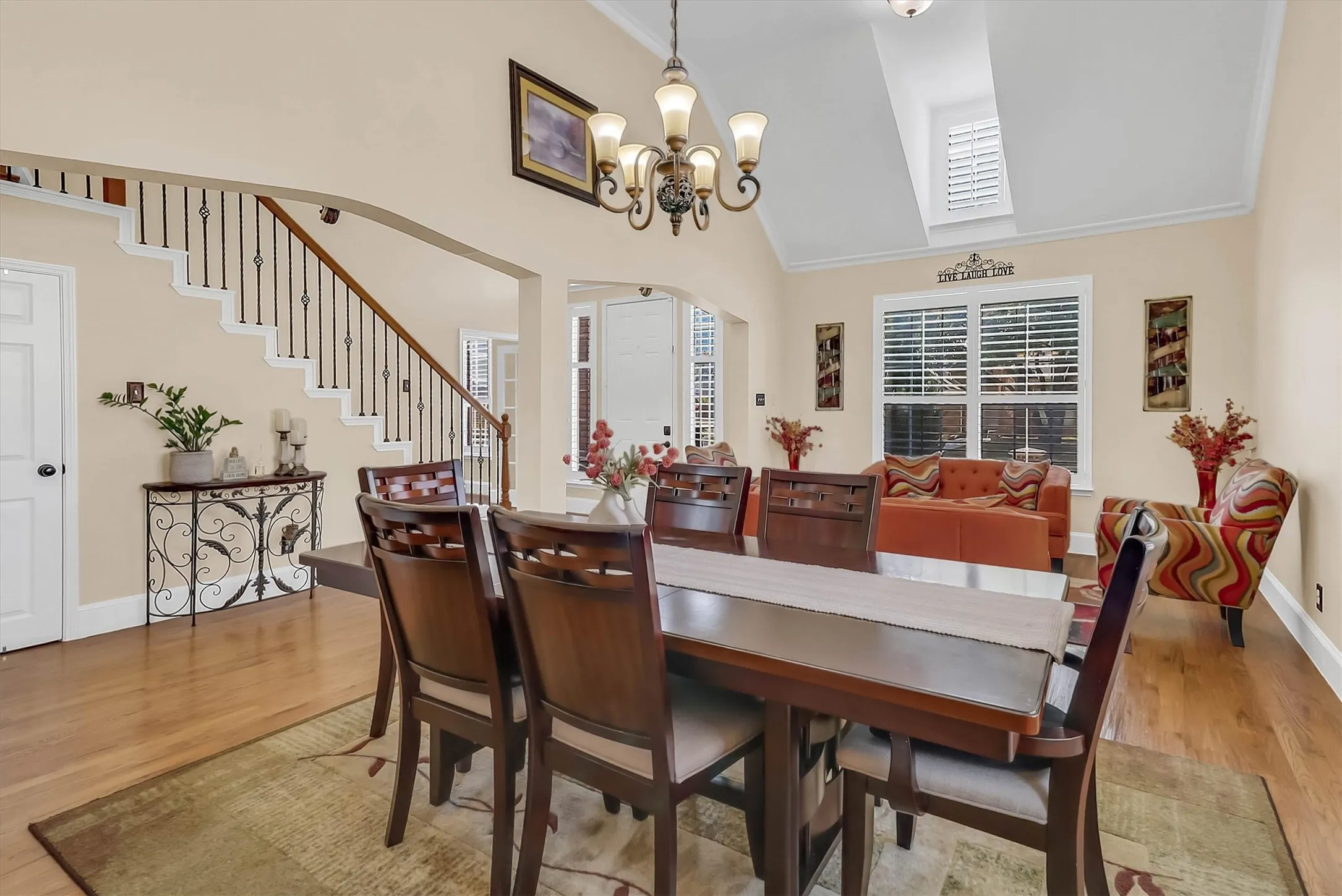 Single Family Residence For Sale in Denton County , 1500 Bastrop Drive, Carrollton, Texas 75010, 4 Bedroom, 3 Bathroom, 2 Garage spaces, 2,849 Sqft, built in 1998, mls#21382812, Real Estate Agent in Carrollton, Homes For Sale in Denton county, Homes For Sale in Carrollton, Realtor in Carrollton Texas, Real Estate Brokerage Independent Realty Texas, Luminita Cordes Realtor