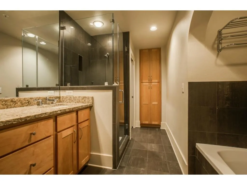Townhouse For Rent in Dallas County , 6308 Purcell Court, Dallas, Texas 75209, 3 Bedroom, 4 Bathroom, 2 Garage spaces, 1,948 Sqft, built in 2005, mls#21385499, Real Estate Agent in Dallas, Homes For Rent in Dallas county, Homes For Rent in Dallas, Realtor in Dallas Texas, Real Estate Brokerage Independent Realty Texas, Luminita Cordes Realtor