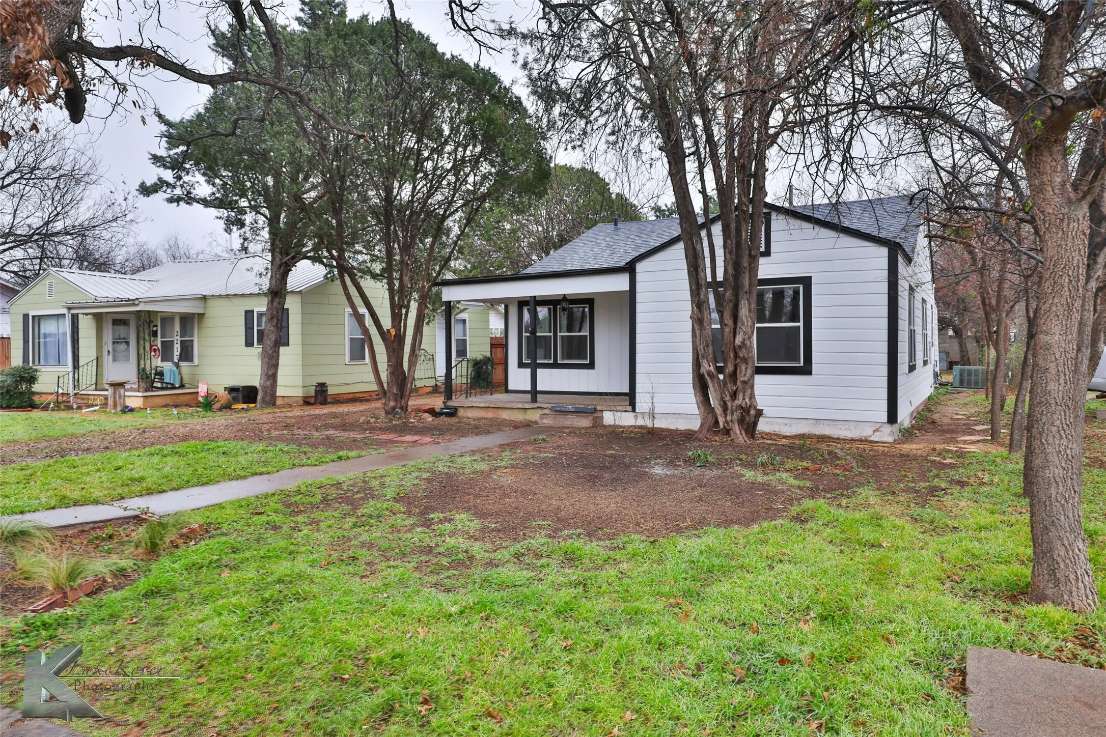 Single Family Residence For Sale in Taylor County , 2225 Russell Avenue, Abilene, Texas 79605, 3 Bedroom, 2 Bathroom, Garage spaces, 1,264 Sqft, built in 1941, mls#21385503, Real Estate Agent in Abilene, Homes For Sale in Taylor county, Homes For Sale in Abilene, Realtor in Abilene Texas, Real Estate Brokerage Independent Realty Texas, Luminita Cordes Realtor