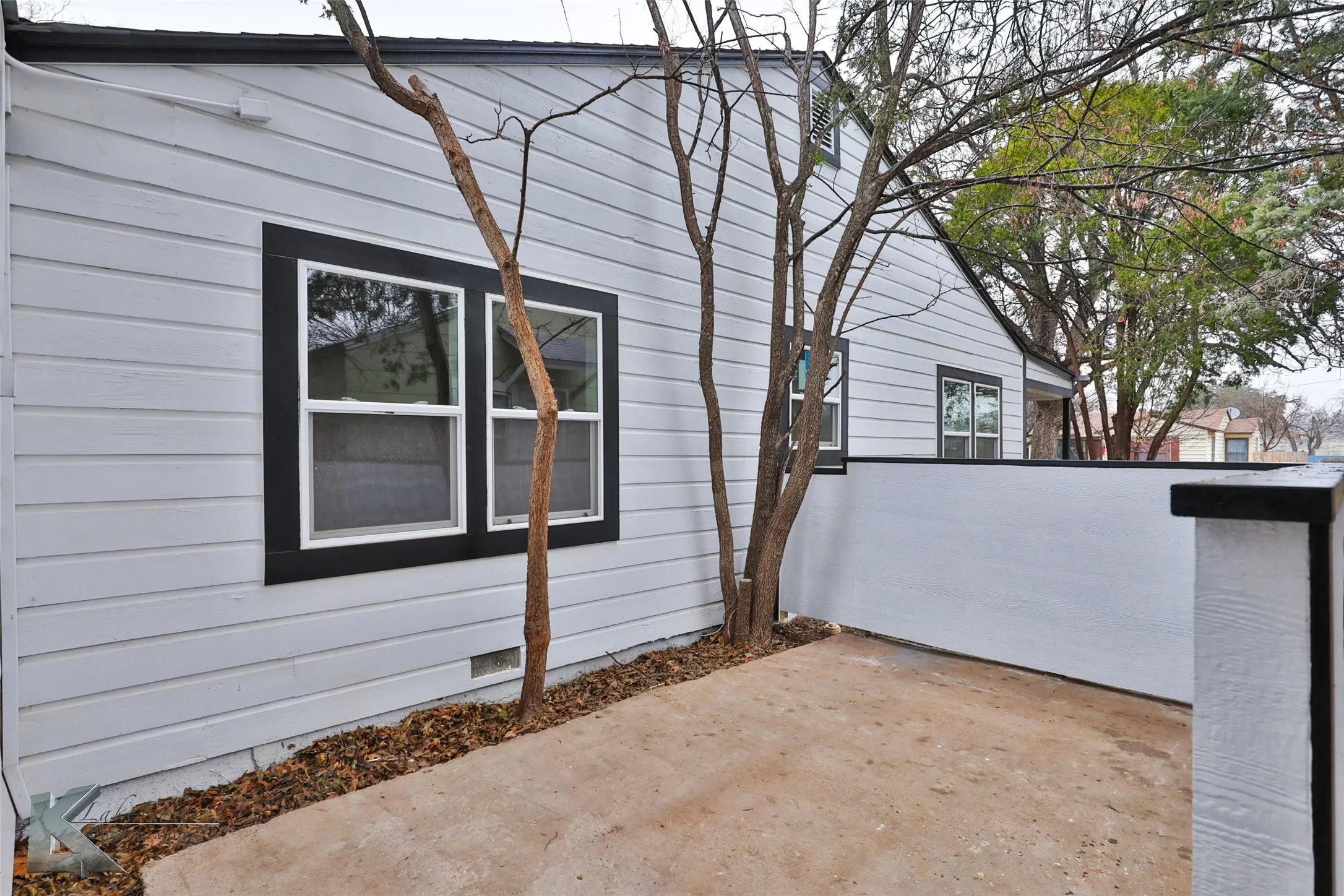 Single Family Residence For Sale in Taylor County , 2225 Russell Avenue, Abilene, Texas 79605, 3 Bedroom, 2 Bathroom, Garage spaces, 1,264 Sqft, built in 1941, mls#21385503, Real Estate Agent in Abilene, Homes For Sale in Taylor county, Homes For Sale in Abilene, Realtor in Abilene Texas, Real Estate Brokerage Independent Realty Texas, Luminita Cordes Realtor