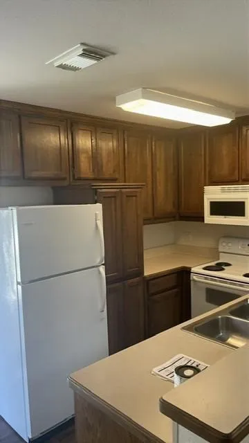 Apartment For Rent in Cooke County , 6169 FM 902, Gainesville, Texas 76240, 2 Bedroom, 1 Bathroom, Garage spaces, 868 Sqft, built in 2004, mls#21385482, Real Estate Agent in Gainesville, Homes For Rent in Cooke county, Homes For Rent in Gainesville, Realtor in Gainesville Texas, Real Estate Brokerage Independent Realty Texas, Luminita Cordes Realtor