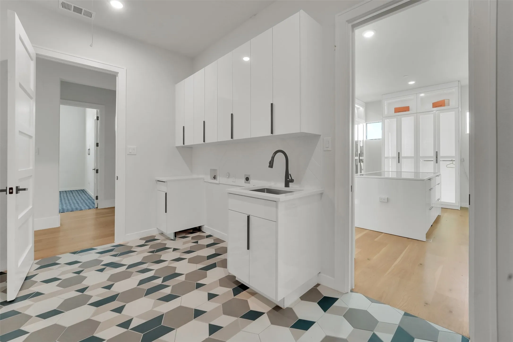 Single Family Residence For Sale in Collin County , 4910 Cheshire Lane, Parker, Texas 75002, 7 Bedroom, 8 Bathroom, 7 Garage spaces, 7,697 Sqft, built in 2024, mls#21385517, Real Estate Agent in Parker, Homes For Sale in Collin county, Homes For Sale in Parker, Realtor in Parker Texas, Real Estate Brokerage Independent Realty Texas, Luminita Cordes Realtor