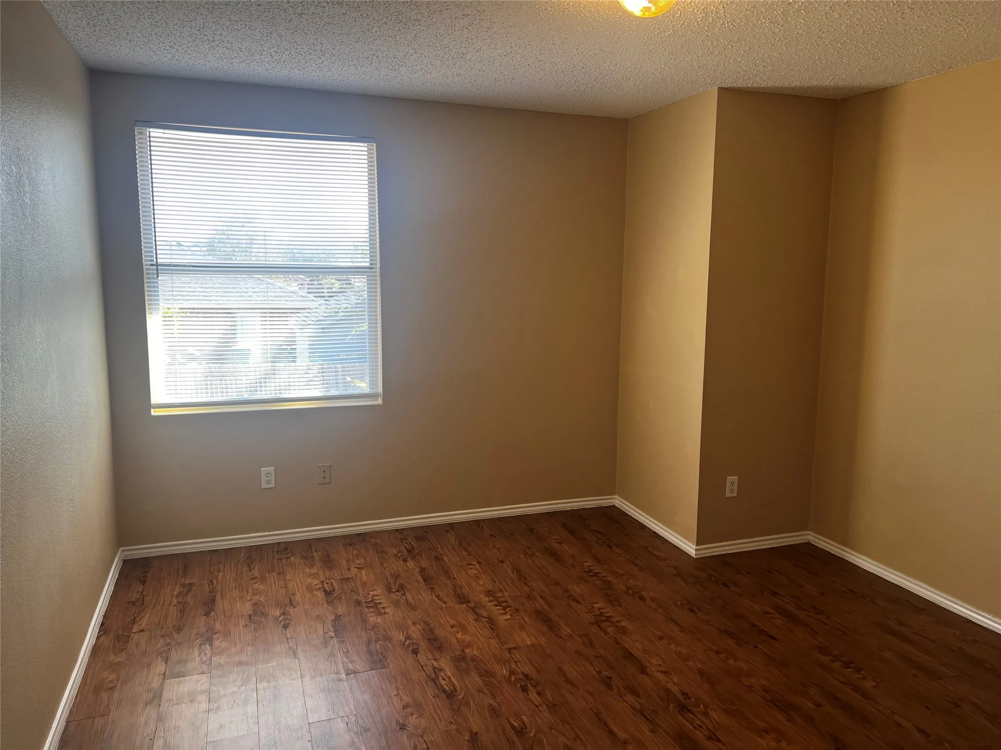 One of 4 secondary bedroomsOne of 4 secondary bedrooms