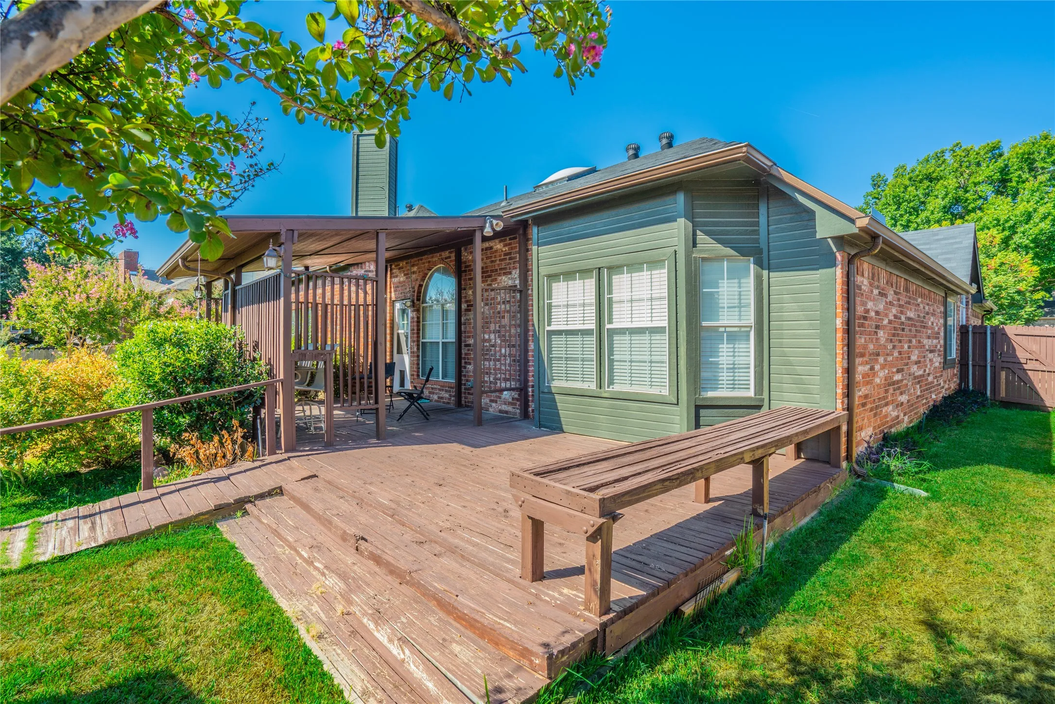 Single Family Residence For Rent in Denton County , 3112 Trailwood Lane, Flower Mound, Texas 75028, 4 Bedroom, 2 Bathroom, 2 Garage spaces, 2,156 Sqft, built in 1995, mls#21385521, Real Estate Agent in Flower Mound, Homes For Rent in Denton county, Homes For Rent in Flower Mound, Realtor in Flower Mound Texas, Real Estate Brokerage Independent Realty Texas, Luminita Cordes Realtor