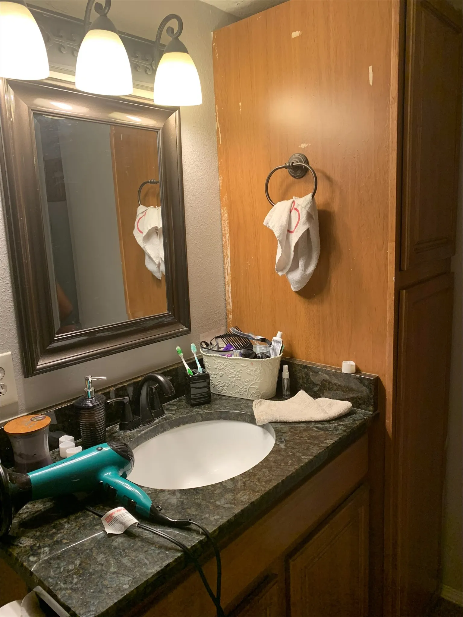 Condominium For Sale in Collin County , 18333 Roehampton Drive, Dallas, Texas 75252, 2 Bedroom, 1 Bathroom, Garage spaces, 737 Sqft, built in 1985, mls#21378984, Real Estate Agent in Dallas, Homes For Sale in Collin county, Homes For Sale in Dallas, Realtor in Dallas Texas, Real Estate Brokerage Independent Realty Texas, Luminita Cordes Realtor
