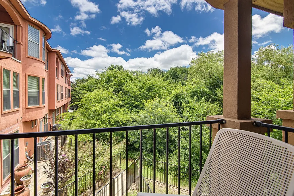 Townhouse For Rent in Dallas County , 2635 Villa Di Lago 1, Grand Prairie, Texas 75054, 2 Bedroom, 3 Bathroom, 2 Garage spaces, 1,906 Sqft, built in 2006, mls#21385528, Real Estate Agent in Grand Prairie, Homes For Rent in Dallas county, Homes For Rent in Grand Prairie, Realtor in Grand Prairie Texas, Real Estate Brokerage Independent Realty Texas, Luminita Cordes Realtor